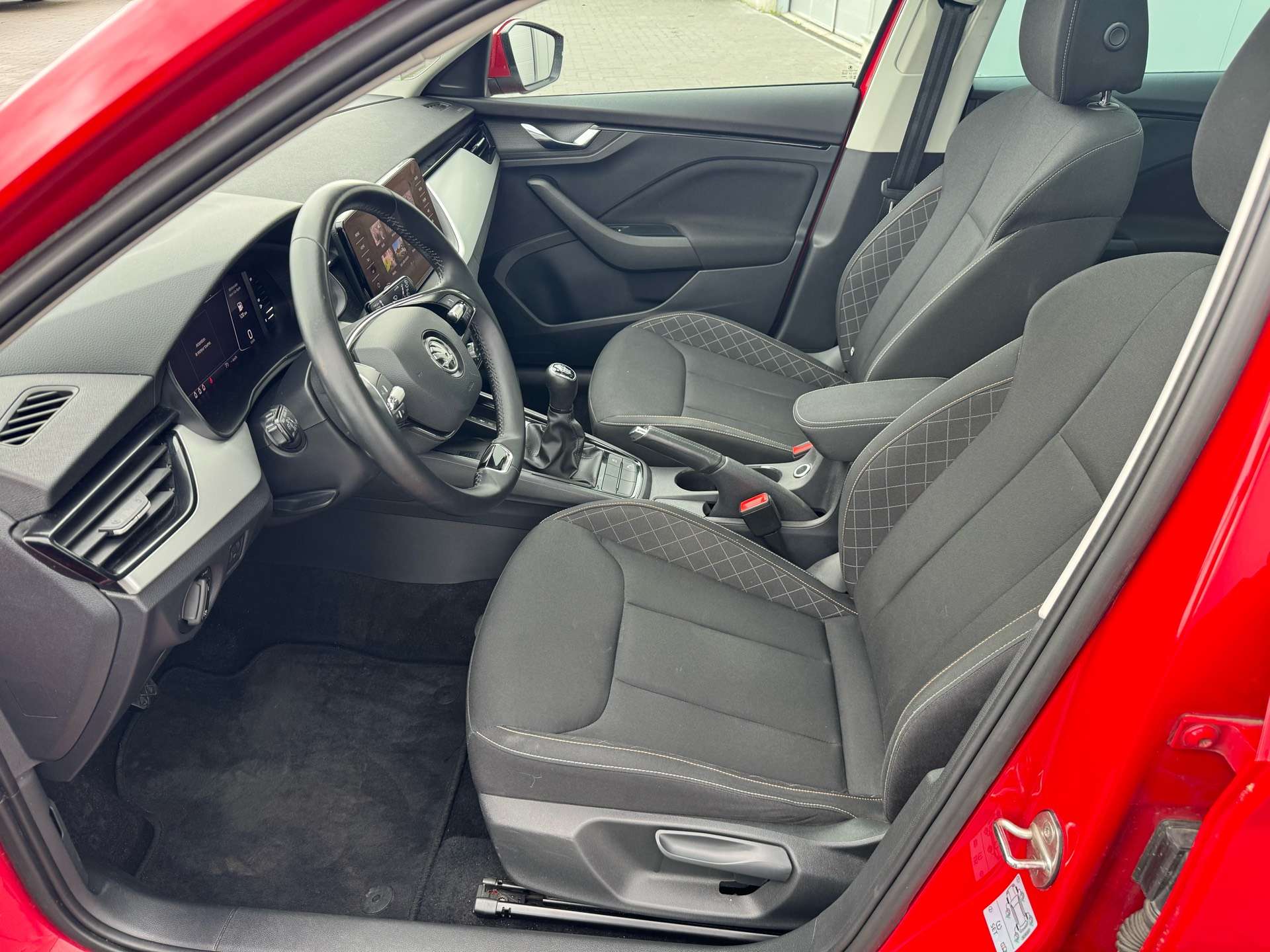 Skoda Kamiq 1.0 TSI Ambition / CARPLAY-GPS / GARANTIE 12 MOIS