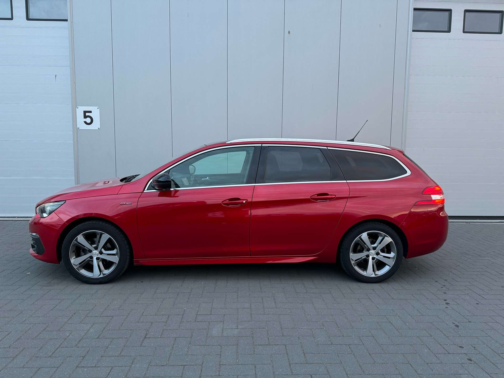 Peugeot 308 1.2 PureTech GT Line (EU6.2) / GARANTIE 12M