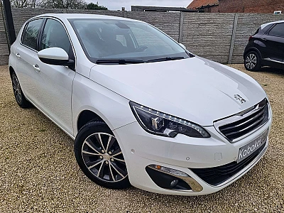 Peugeot 308 1.2 // Allure //CARNET//GPS//CAMERA//GARANTIE 12M