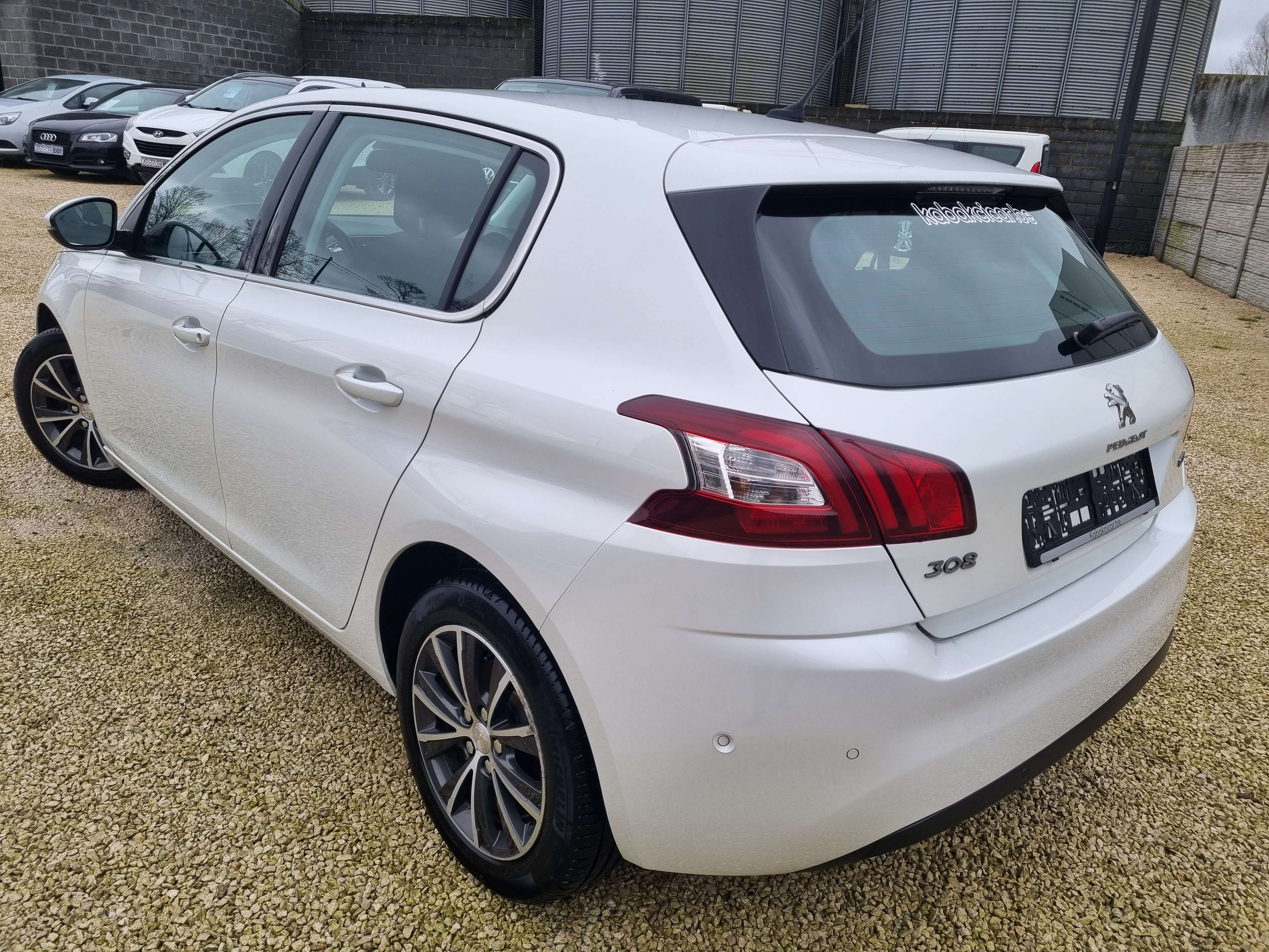 Peugeot 308 1.2 // Allure //CARNET//GPS//CAMERA//GARANTIE 12M