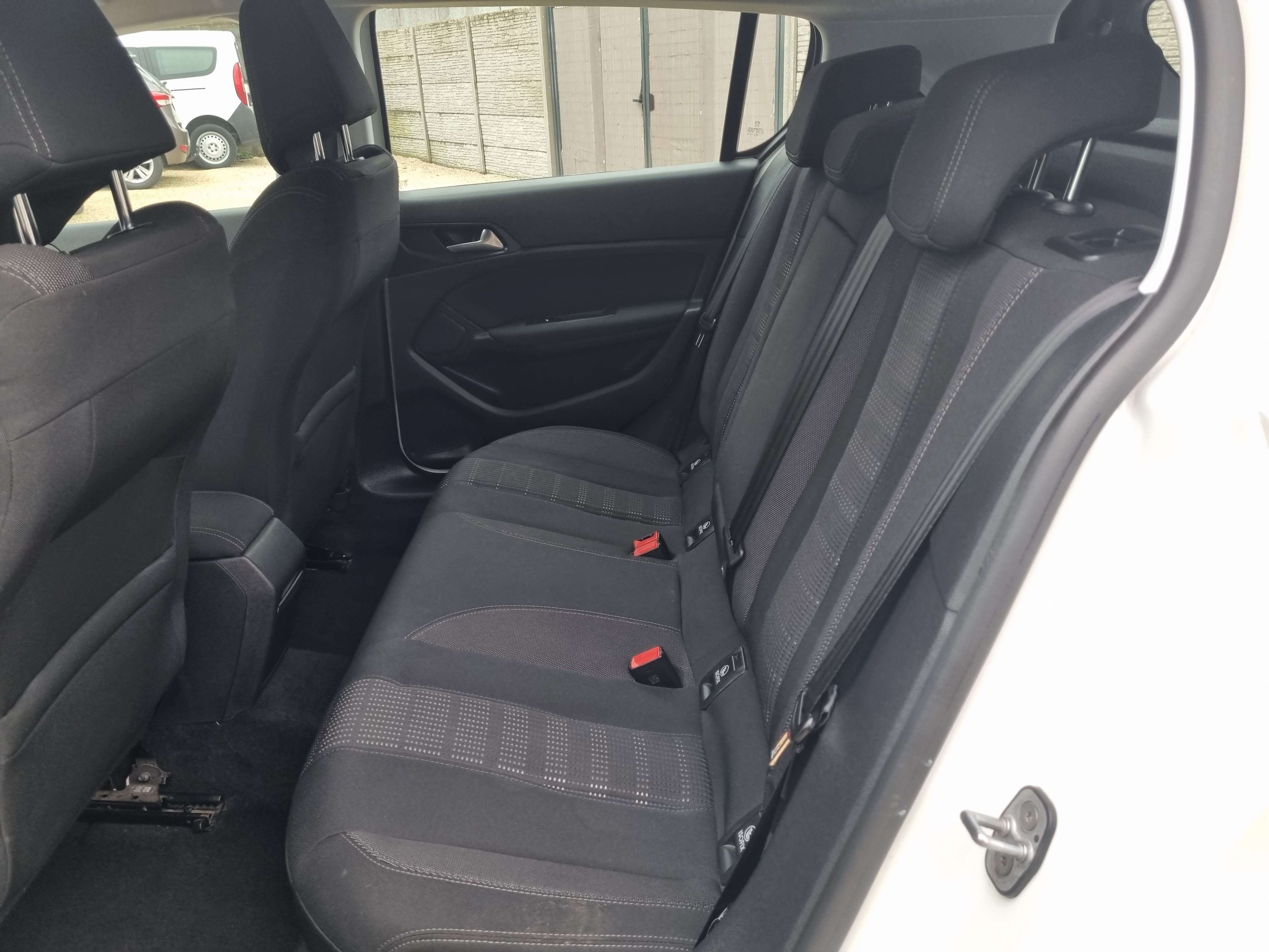Peugeot 308 1.2 // Allure //CARNET//GPS//CAMERA//GARANTIE 12M