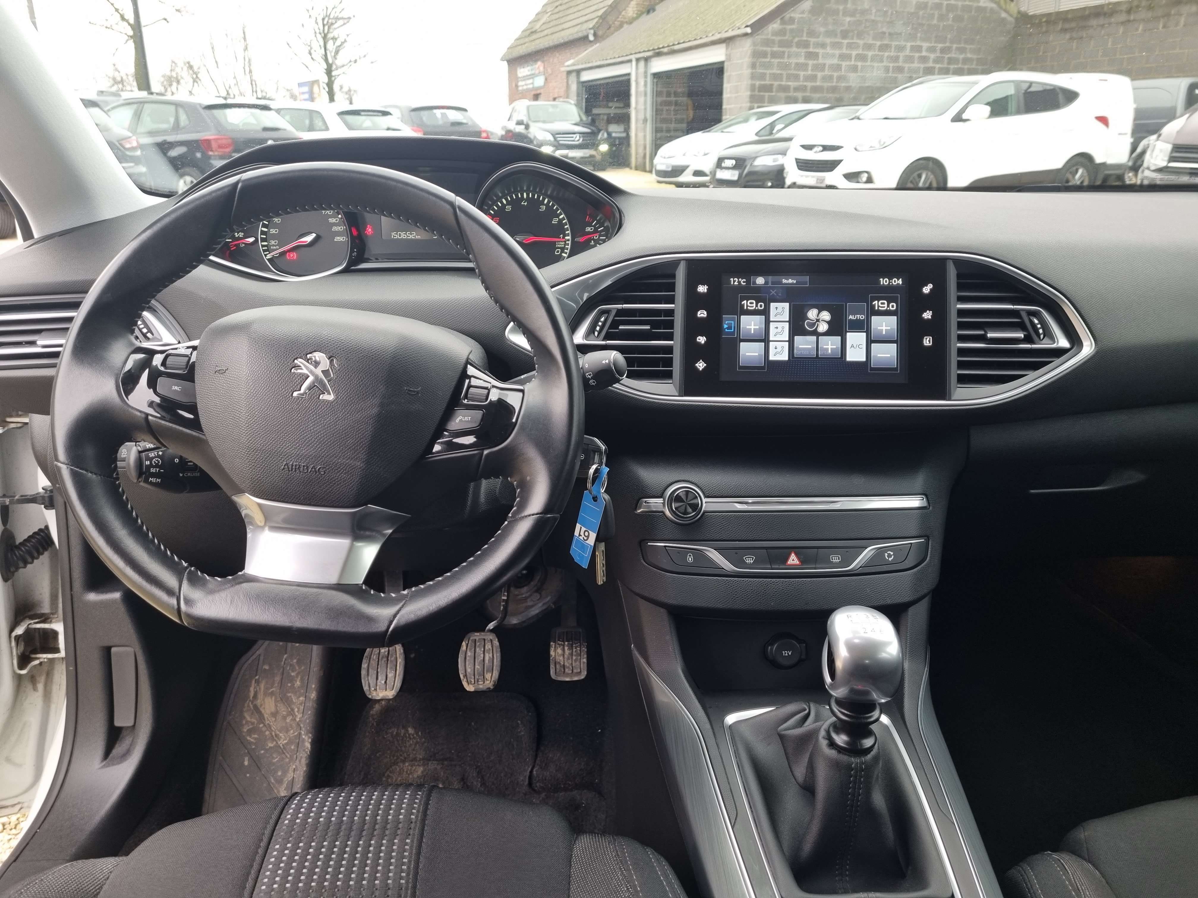Peugeot 308 1.2 // Allure //CARNET//GPS//CAMERA//GARANTIE 12M