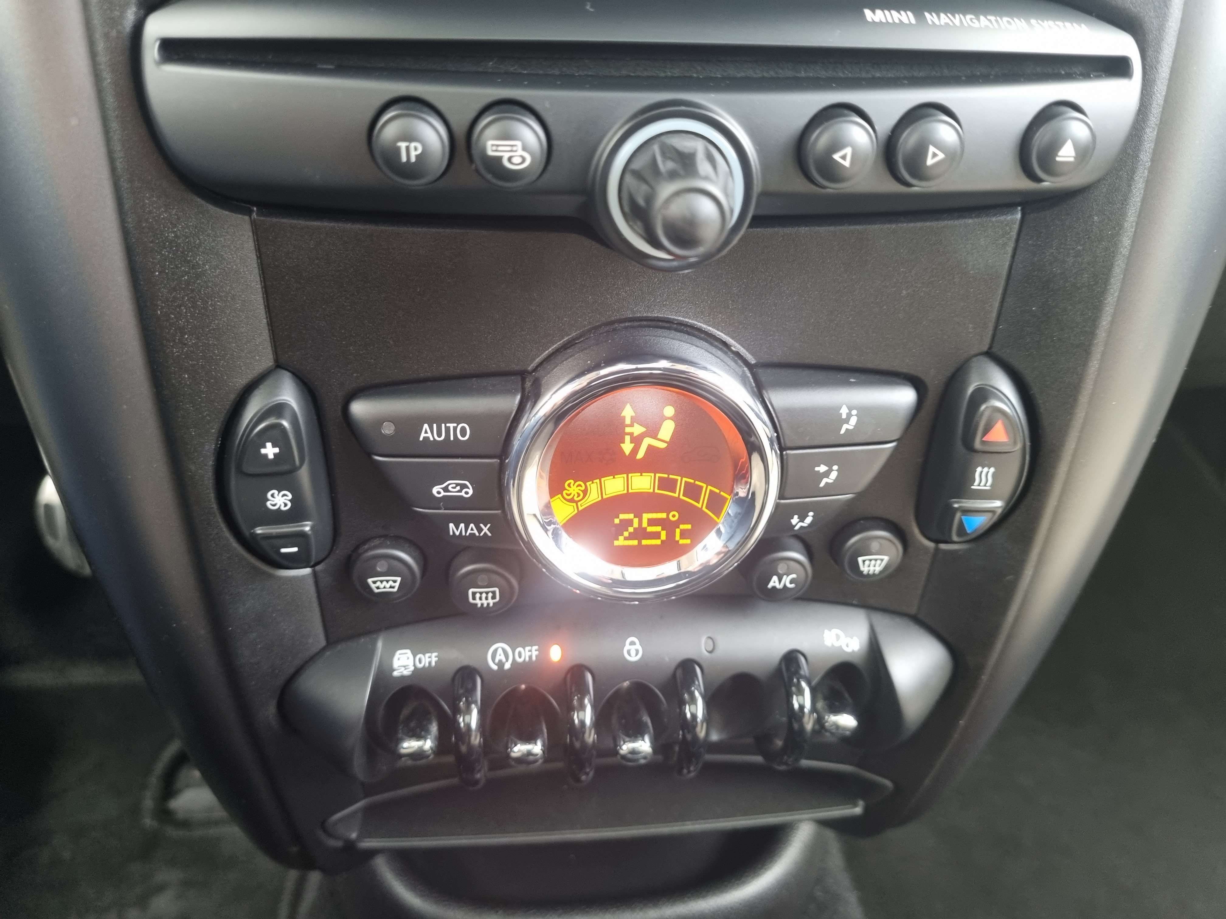MINI Cooper SD Countryman 2.0 D S ALL4 //GPS/CLIM/CUIR//TOIT PANO/GARANTIE