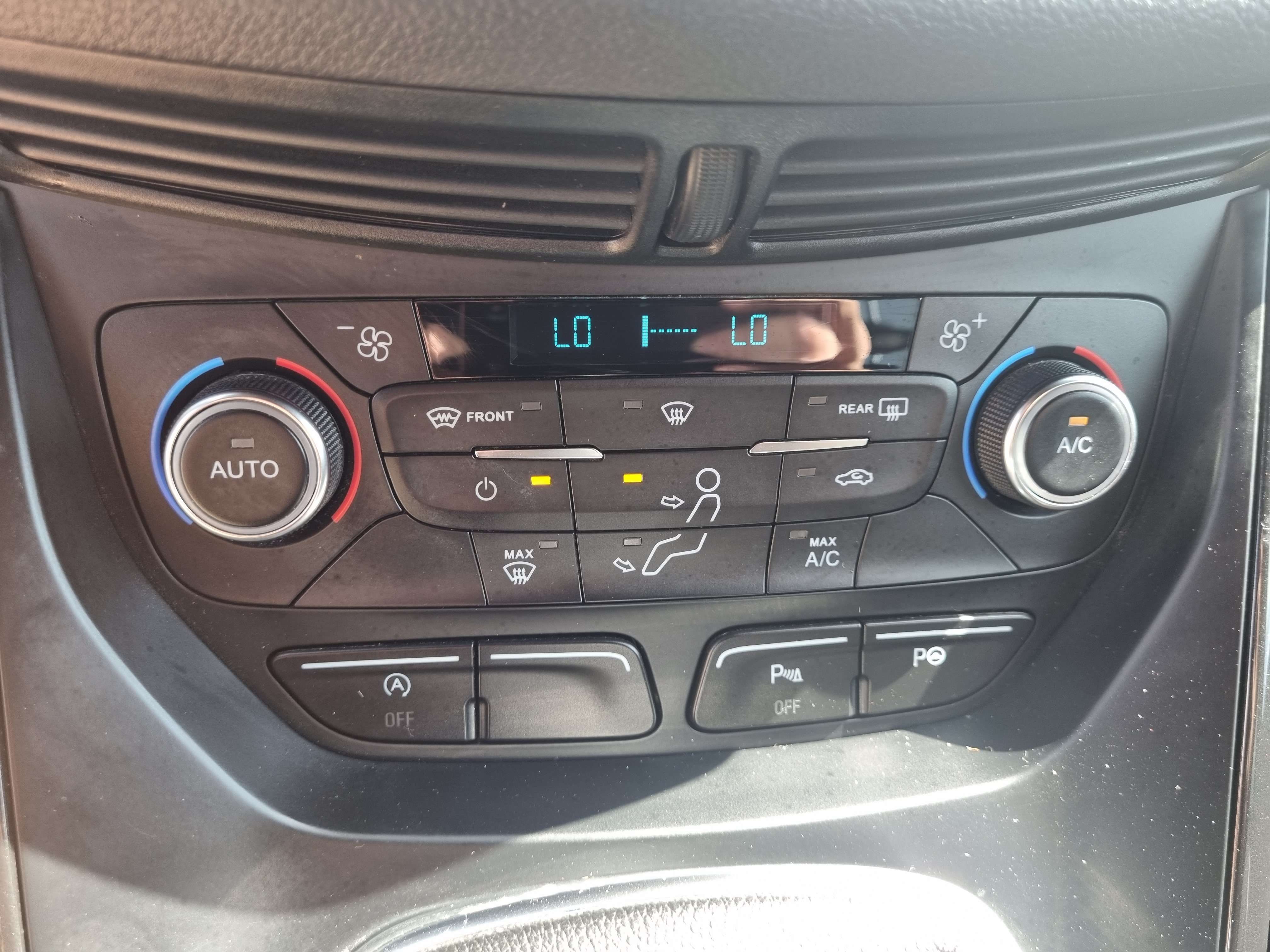 Ford Kuga 1.5 TDCi ST Line// GPS//CLIM//CRUISE//GARANTIE 12M