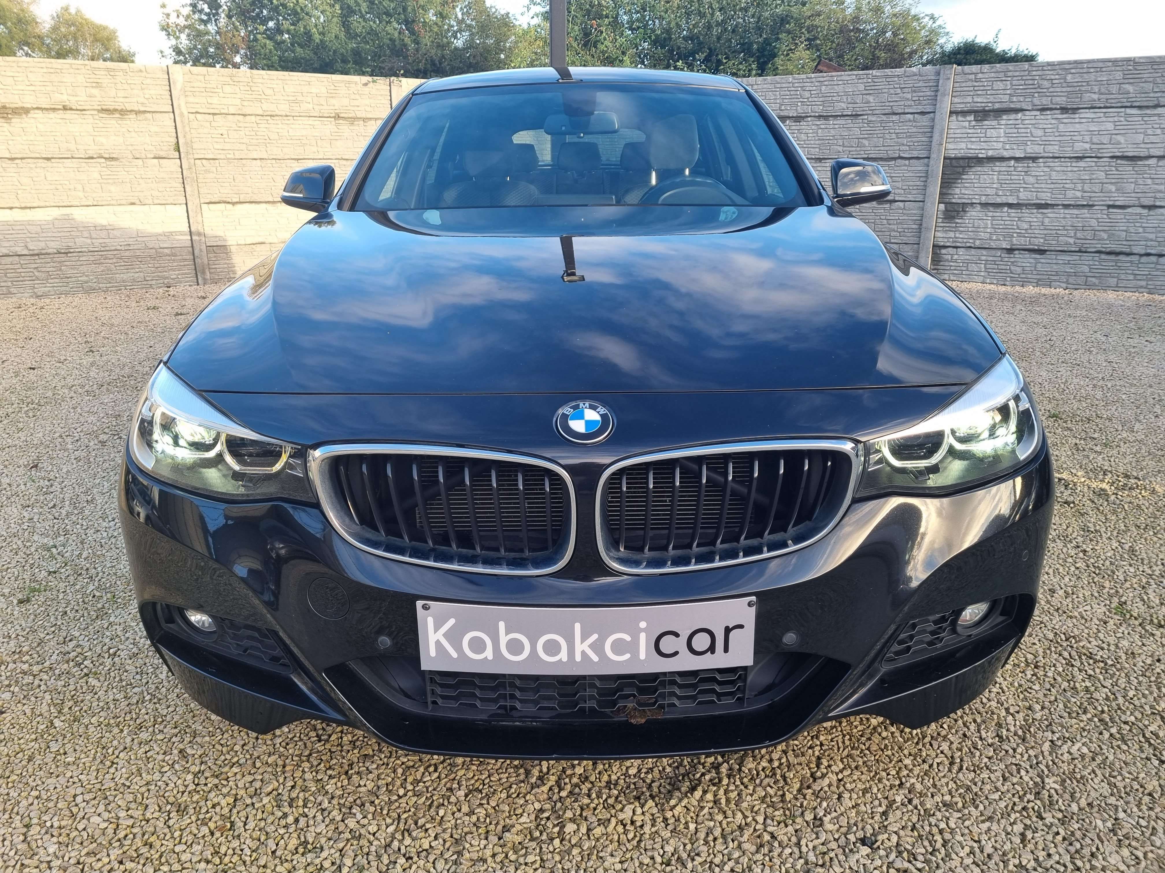 BMW 318 d GT// PACK M//CARNET//CLIM/USB//CRUISE/GARANTIE