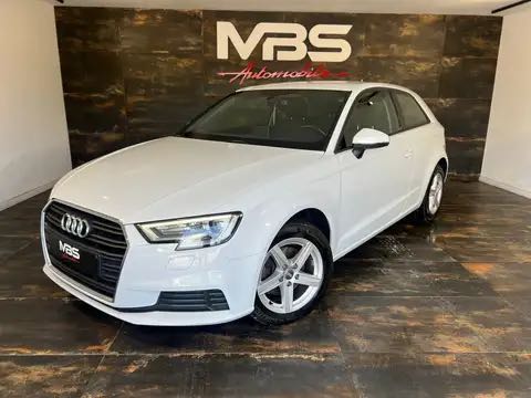 Audi A3 1.6 TDi S TRONIC * GPS * RADARS * CRUISE * XENON