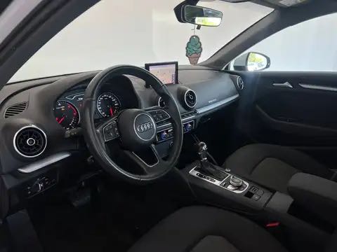 Audi A3 1.6 TDi S TRONIC * GPS * RADARS * CRUISE * XENON