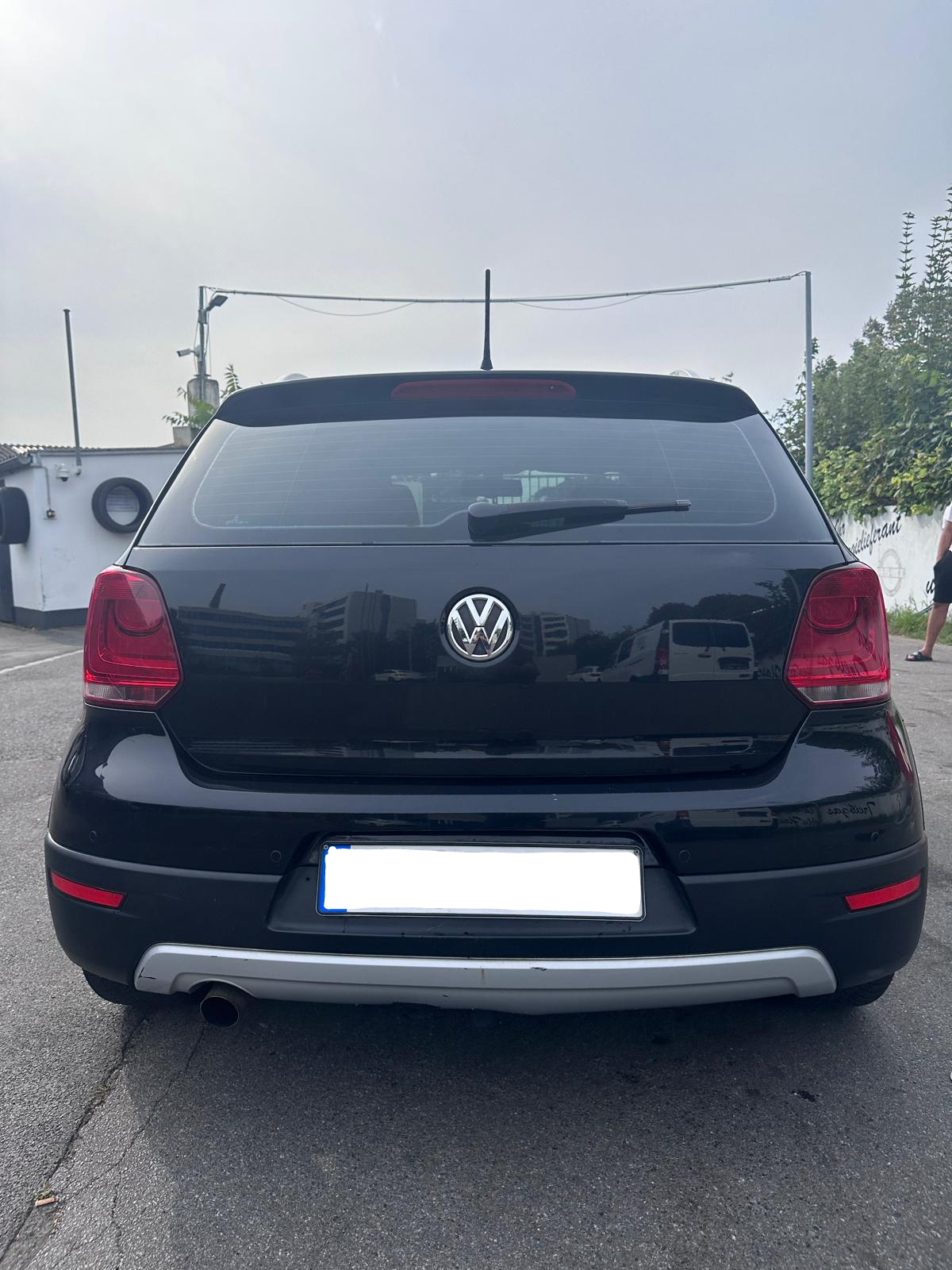 Volkswagen Polo V (2) 1.4 TDI 90 BLUEMOTION TECHNOLOGY CROSS POLO 5P