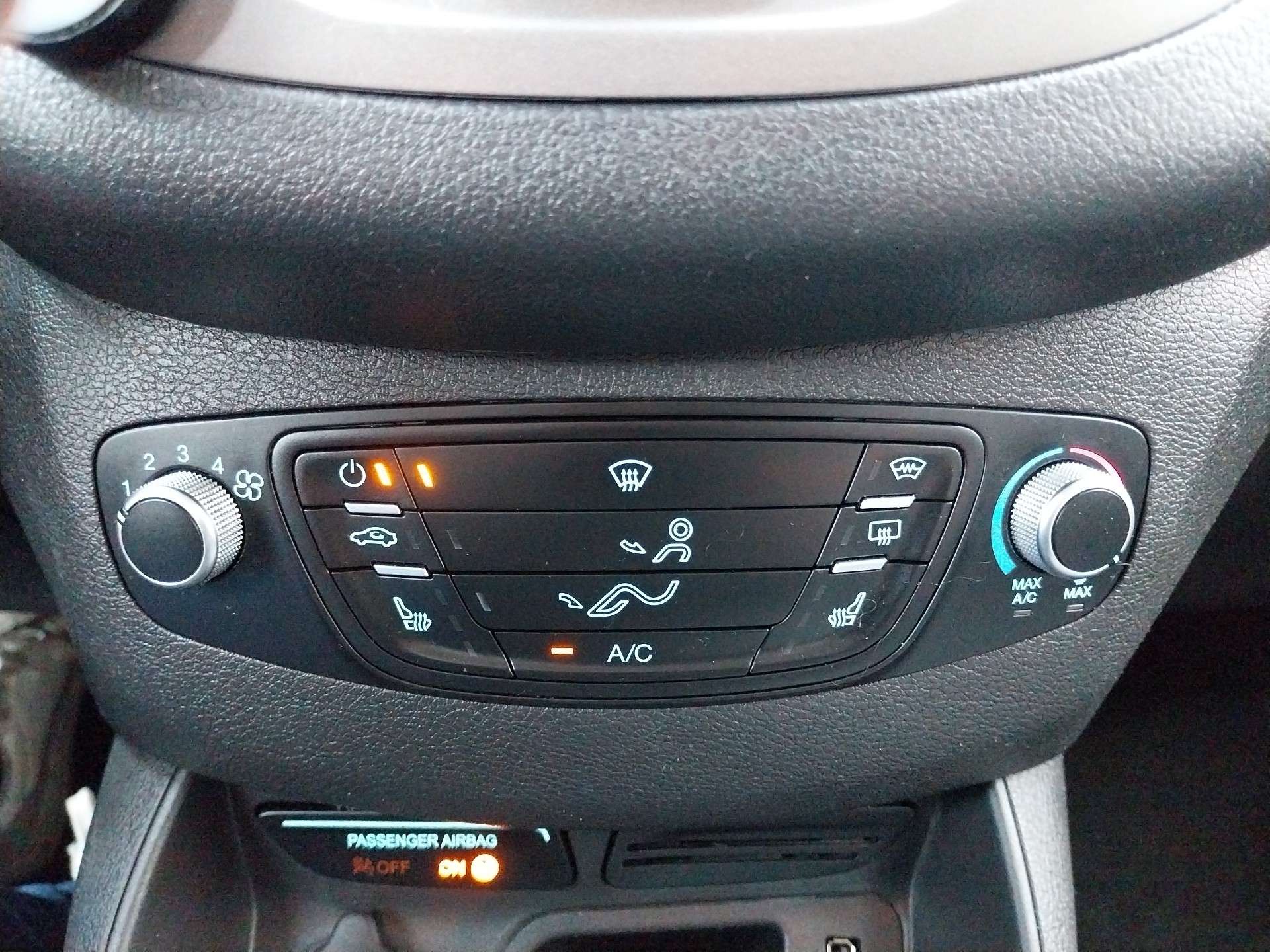 Ford Tourneo Courier 1.0 EcoBoost 100 - Ludospace Ideal Famille économique - Garantie 12 Mois avec Entretien Effectué - Zone LEZ Ok