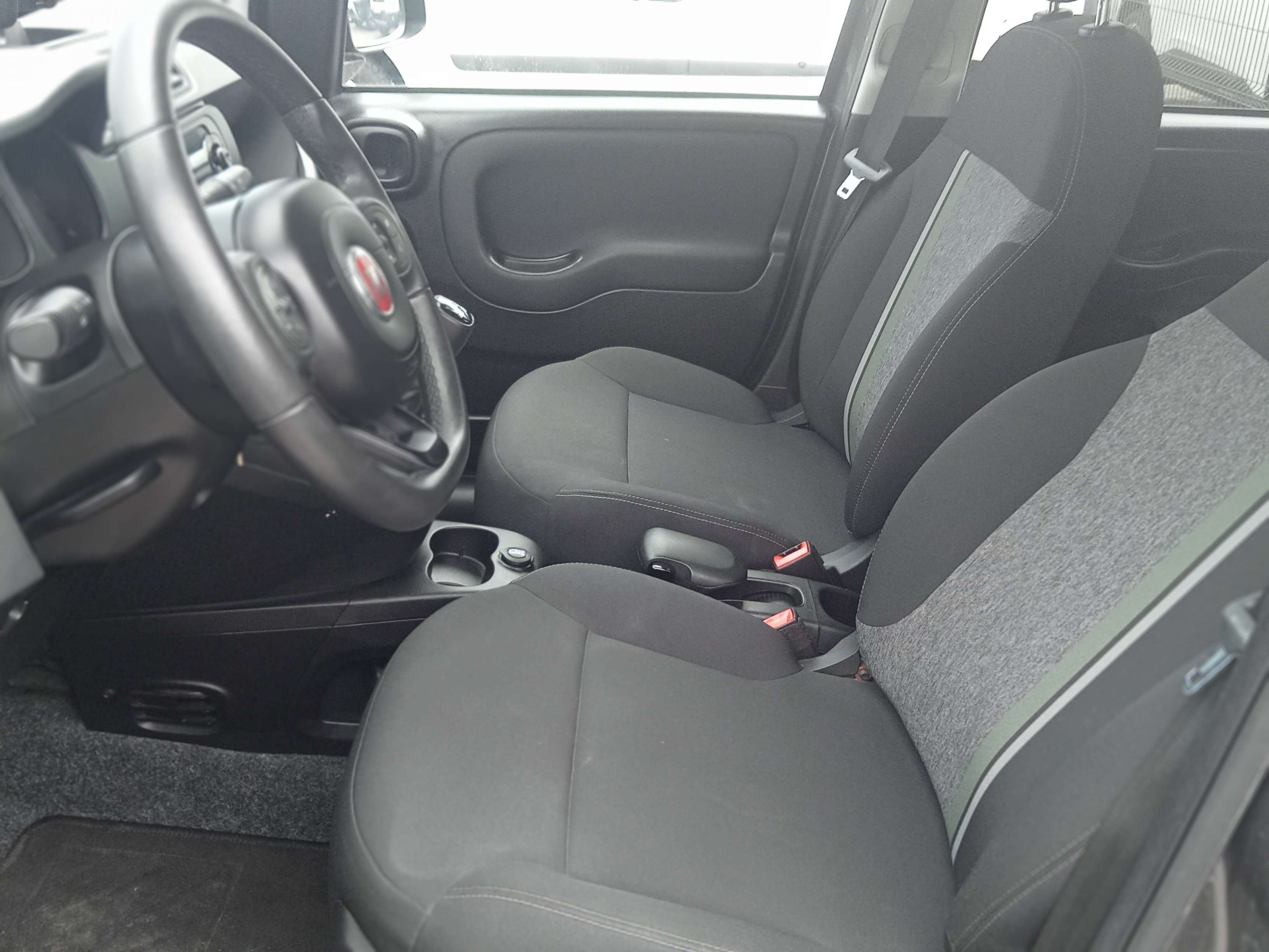 Fiat Panda 1.2 CROSS / A.C / RADIO /CAPTEURS AR/GARANTIE 1AN