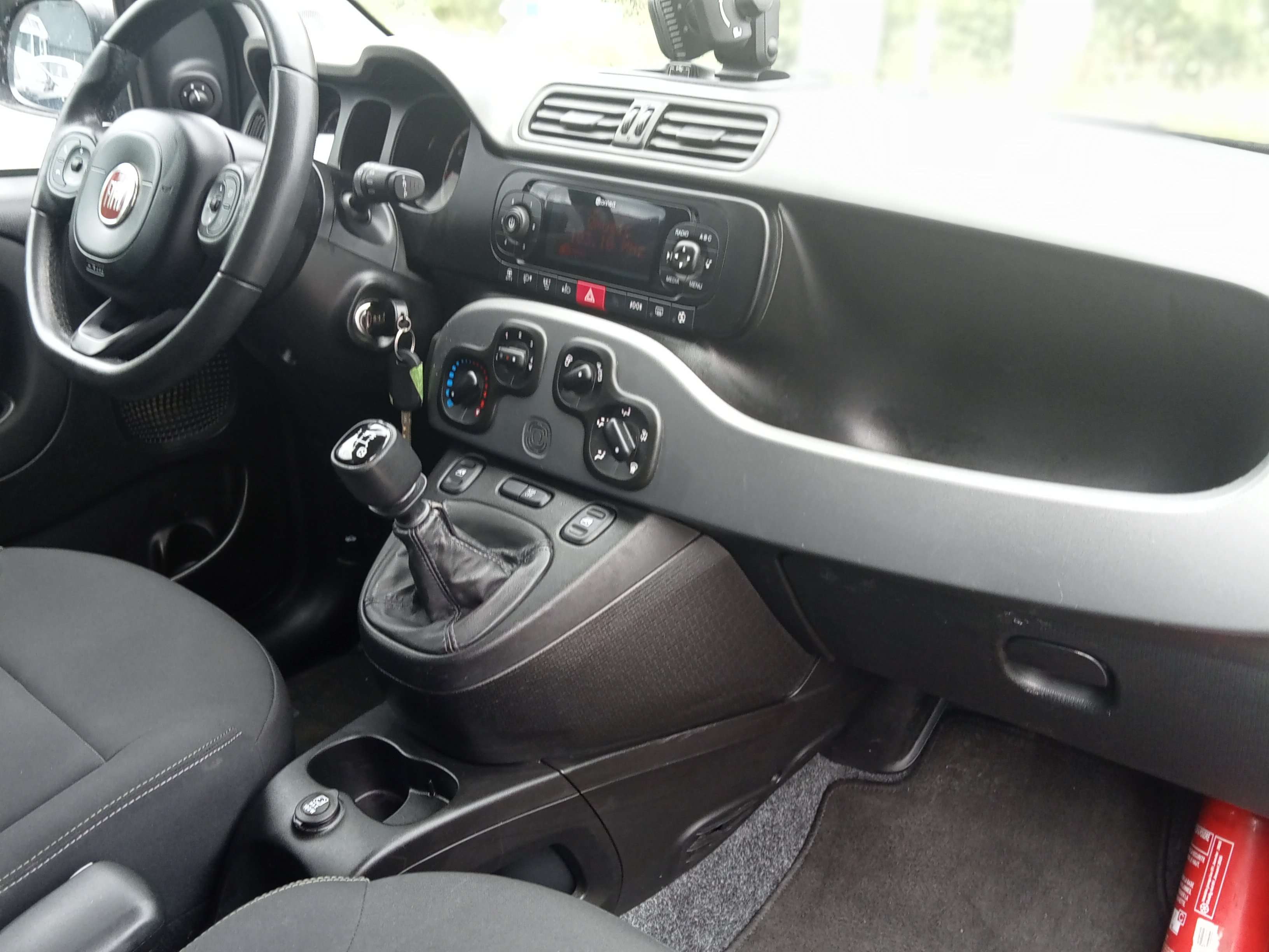 Fiat Panda 1.2 CROSS / A.C / RADIO /CAPTEURS AR/GARANTIE 1AN