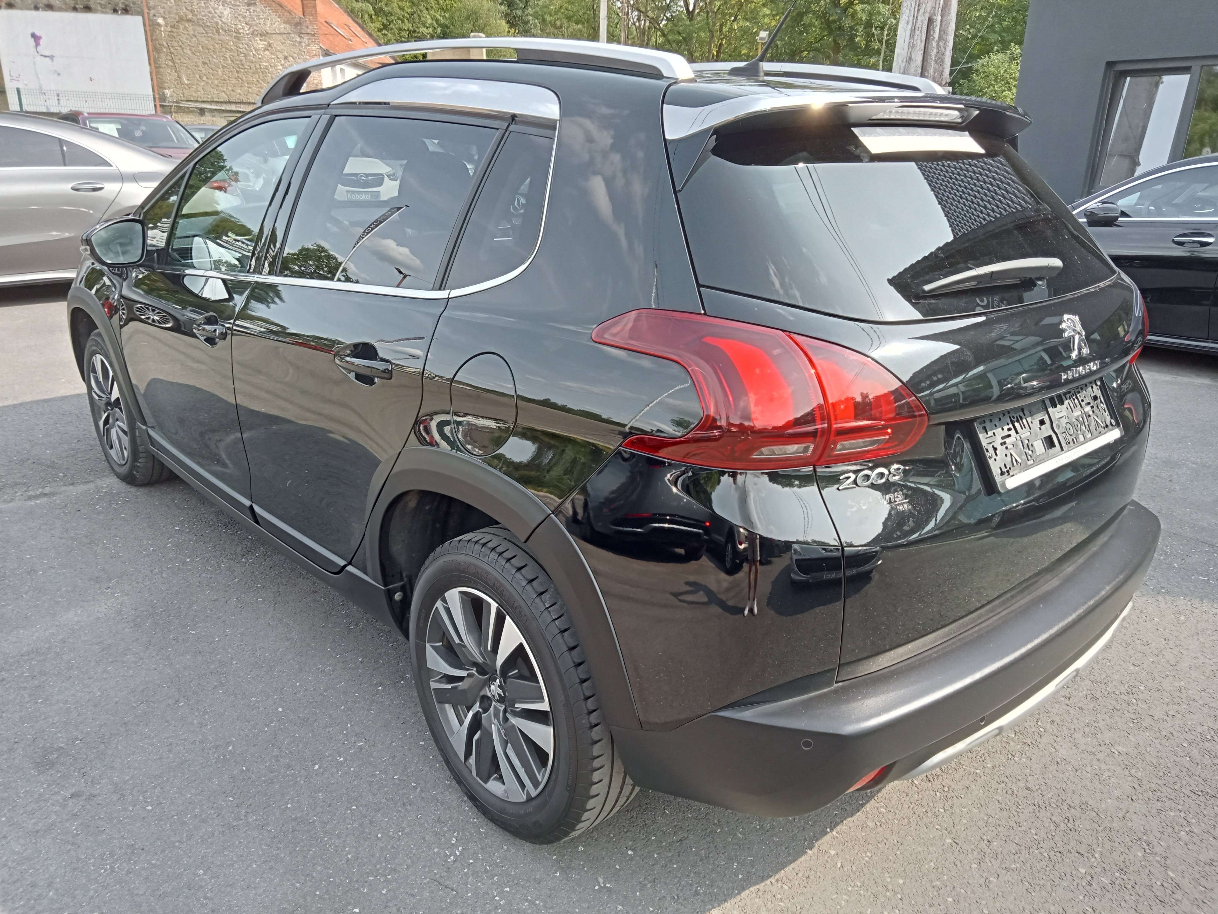 Peugeot 2008 1.6 BlueHDi 100ch/TOIT PANO/GPS/CAPTAR/GARANTIE1AN