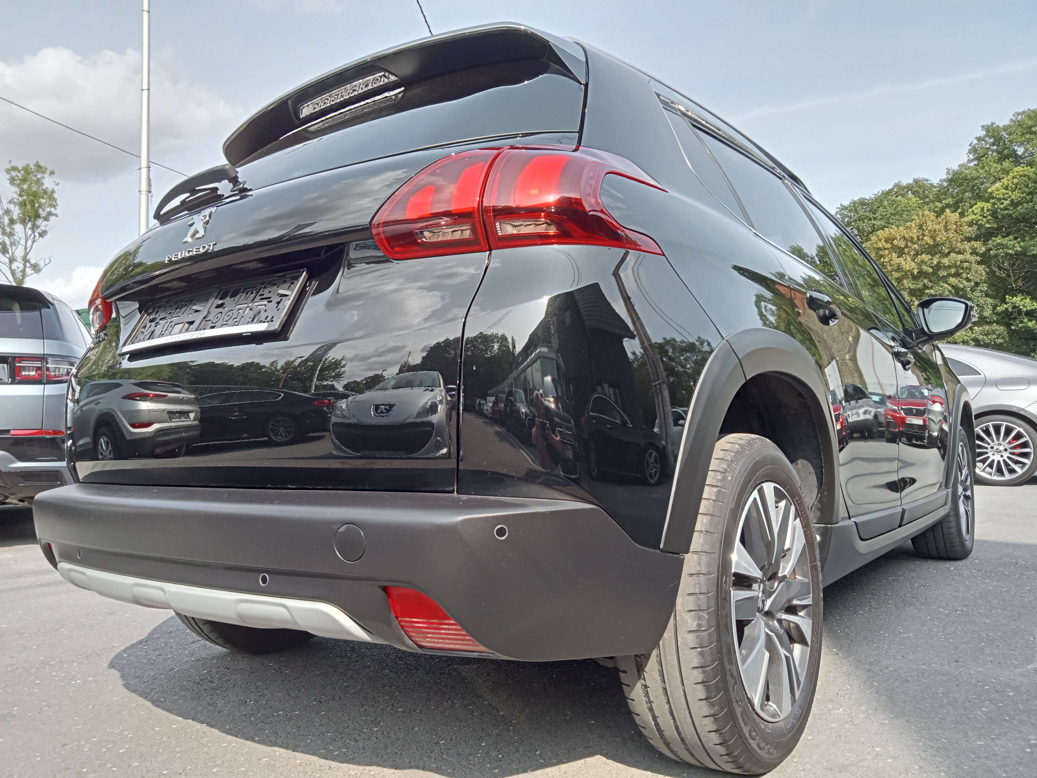 Peugeot 2008 1.6 BlueHDi 100ch/TOIT PANO/GPS/CAPTAR/GARANTIE1AN