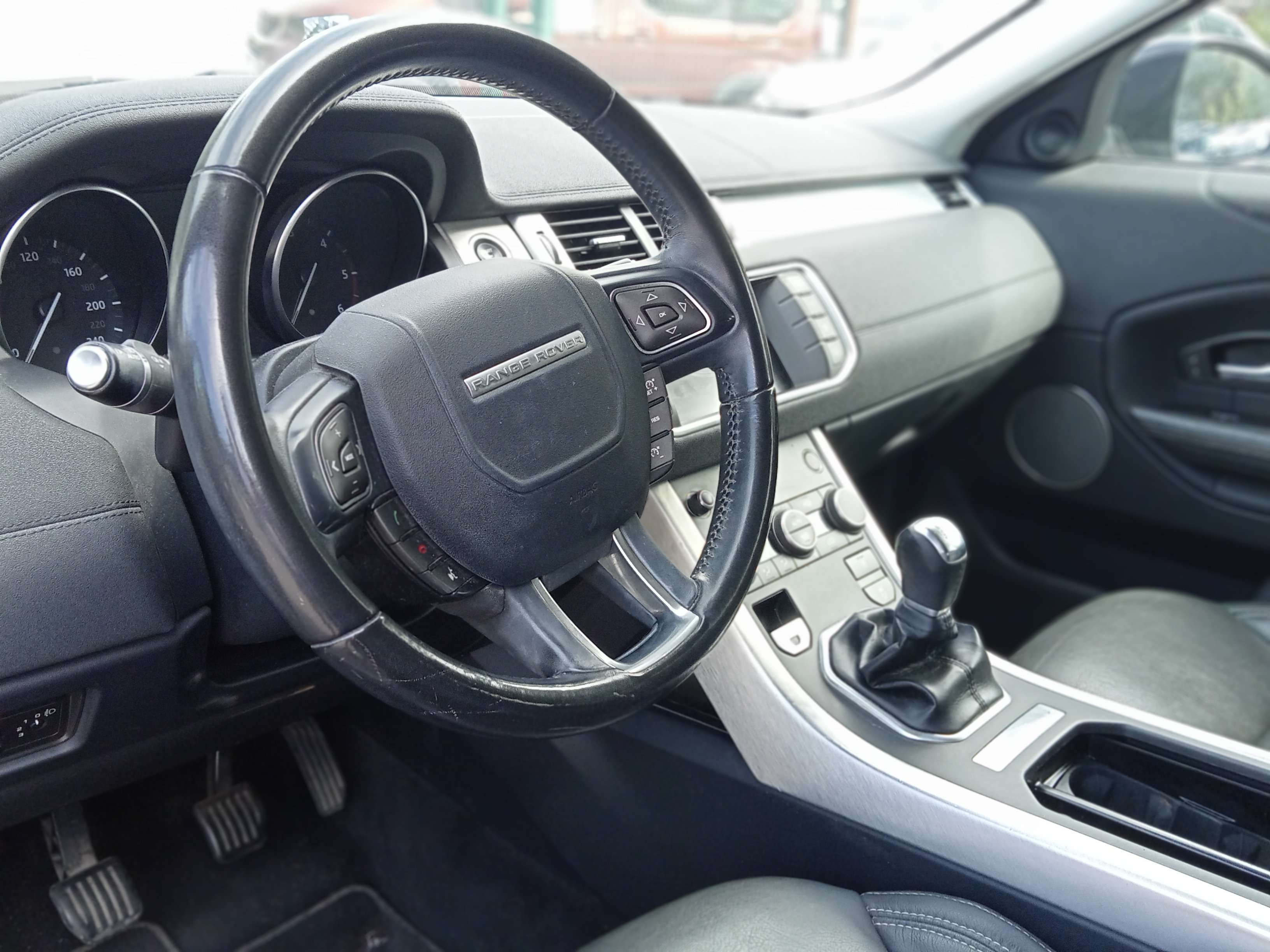 Land Rover Range Rover Evoque 2.0D 2WD /GPS/TEL/A C/CAPT/CAM REC/GARANTIE 1AN