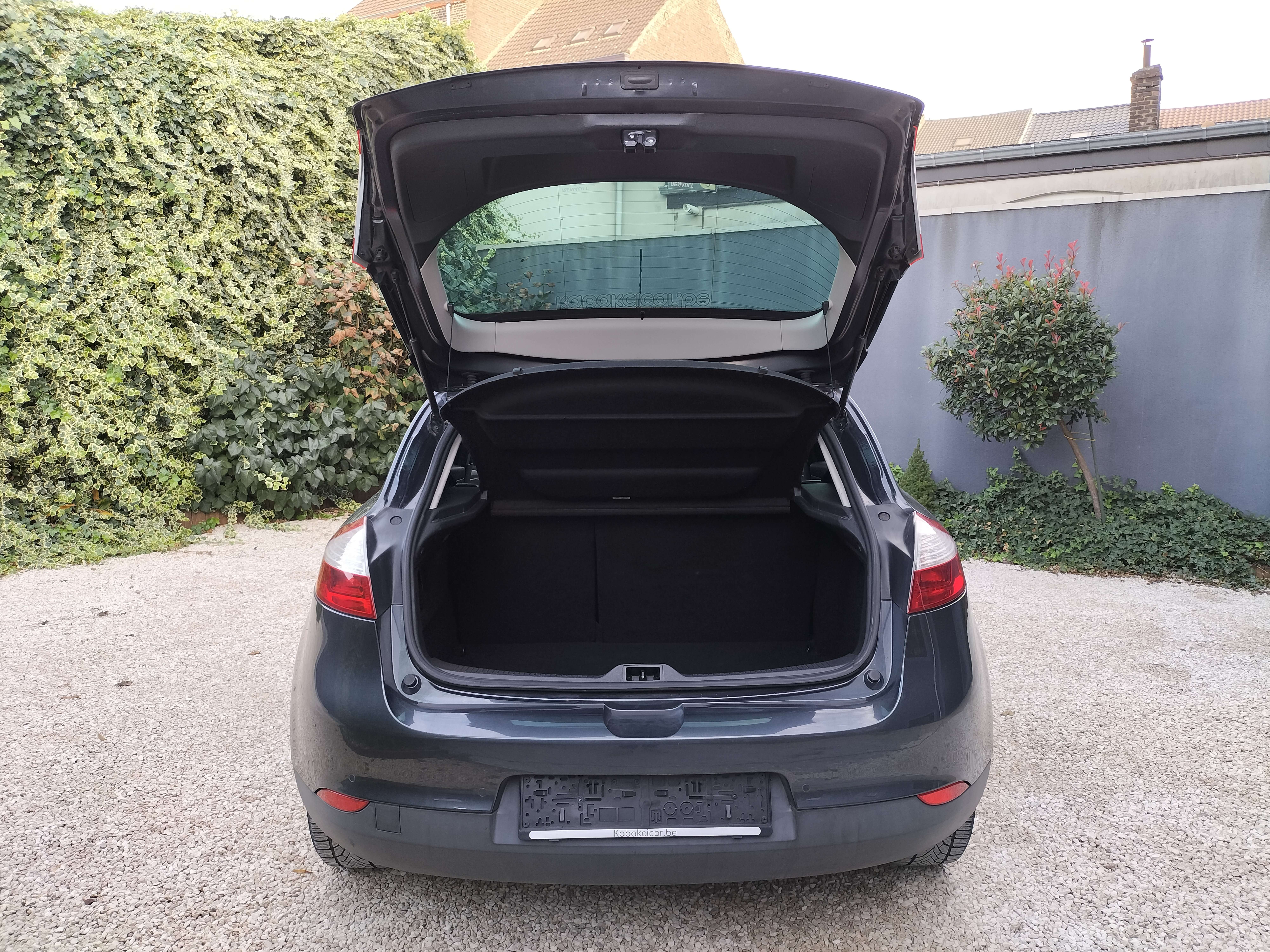 Renault Megane 1.5 dCi Privilege EDC - FAIBLE KM - GARANTIE 12M