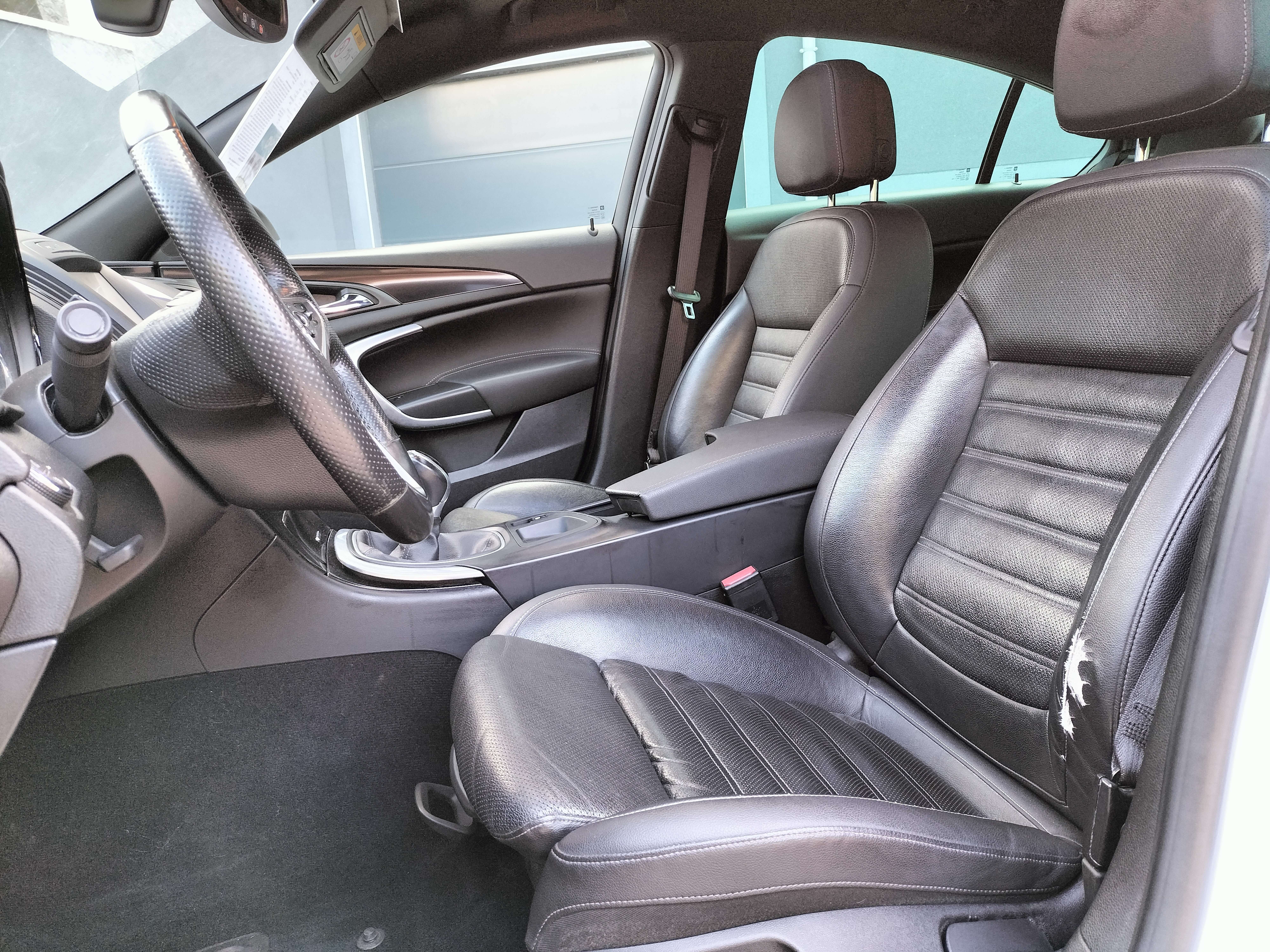 Opel Insignia 1.6 CDTi ECOTEC OPC Line - Garantie 12 MOIS