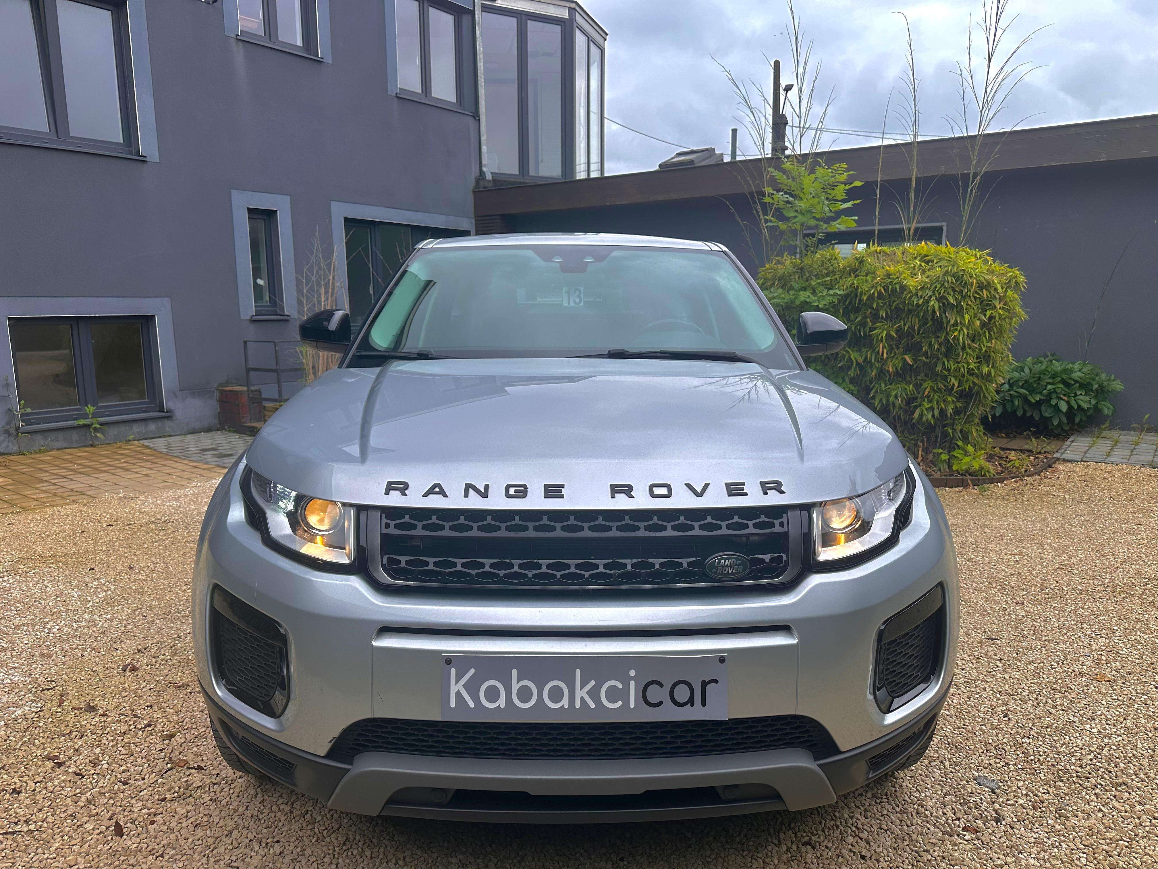 Land Rover Range Rover Evoque D150 - SUV Premium Accessible - Garantie 12 Mois avec Entretien Effectué - Disponible Rapidement Zone LEZ Ok