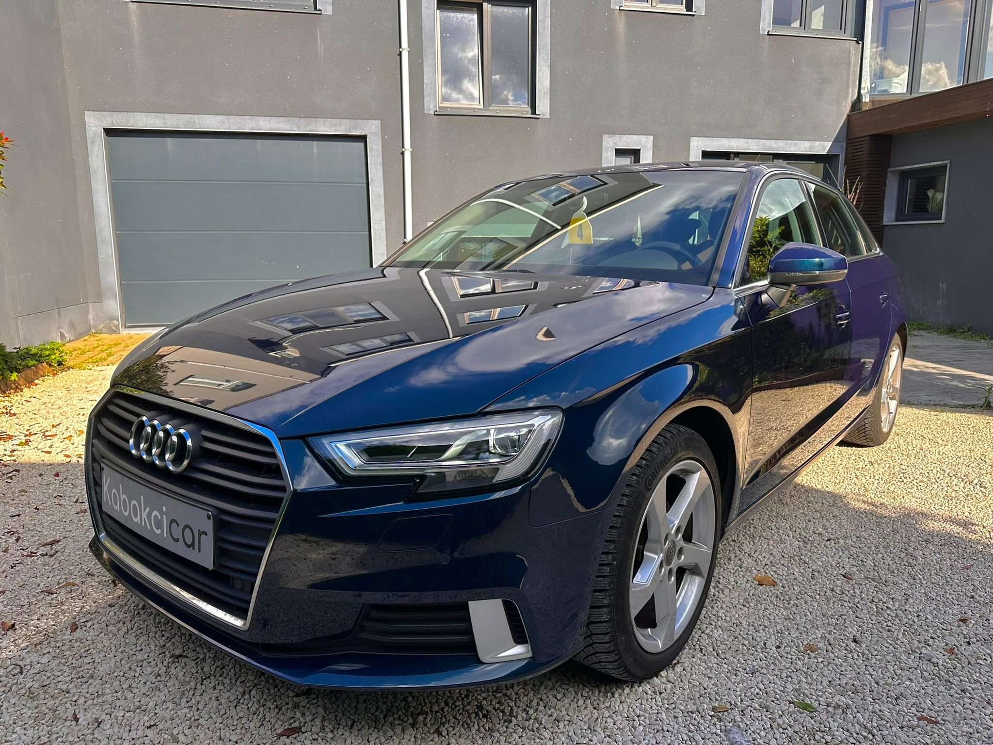 Audi A3 30 TFSI 116 - Faible KM avec TVA Récupérable - Garantie 12 Mois avec Entretien Effectué - Dispo Rapide - Zone LEZ Ok