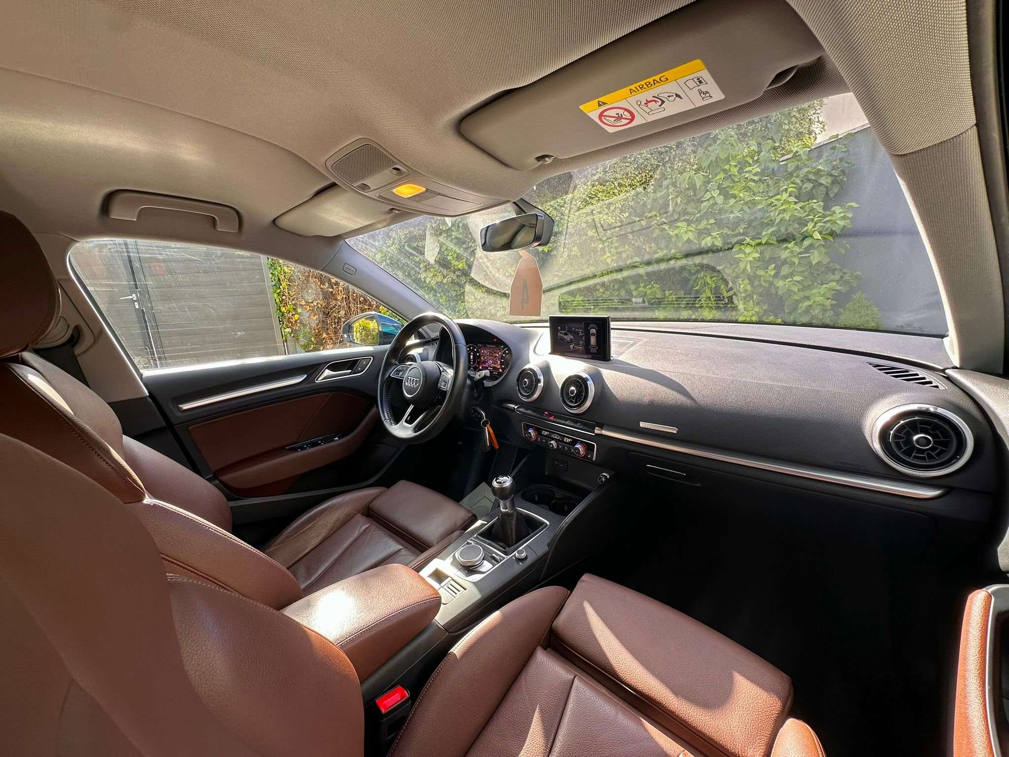 Audi A3 30 TFSI 116 - Faible KM avec TVA Récupérable - Garantie 12 Mois avec Entretien Effectué - Dispo Rapide - Zone LEZ Ok