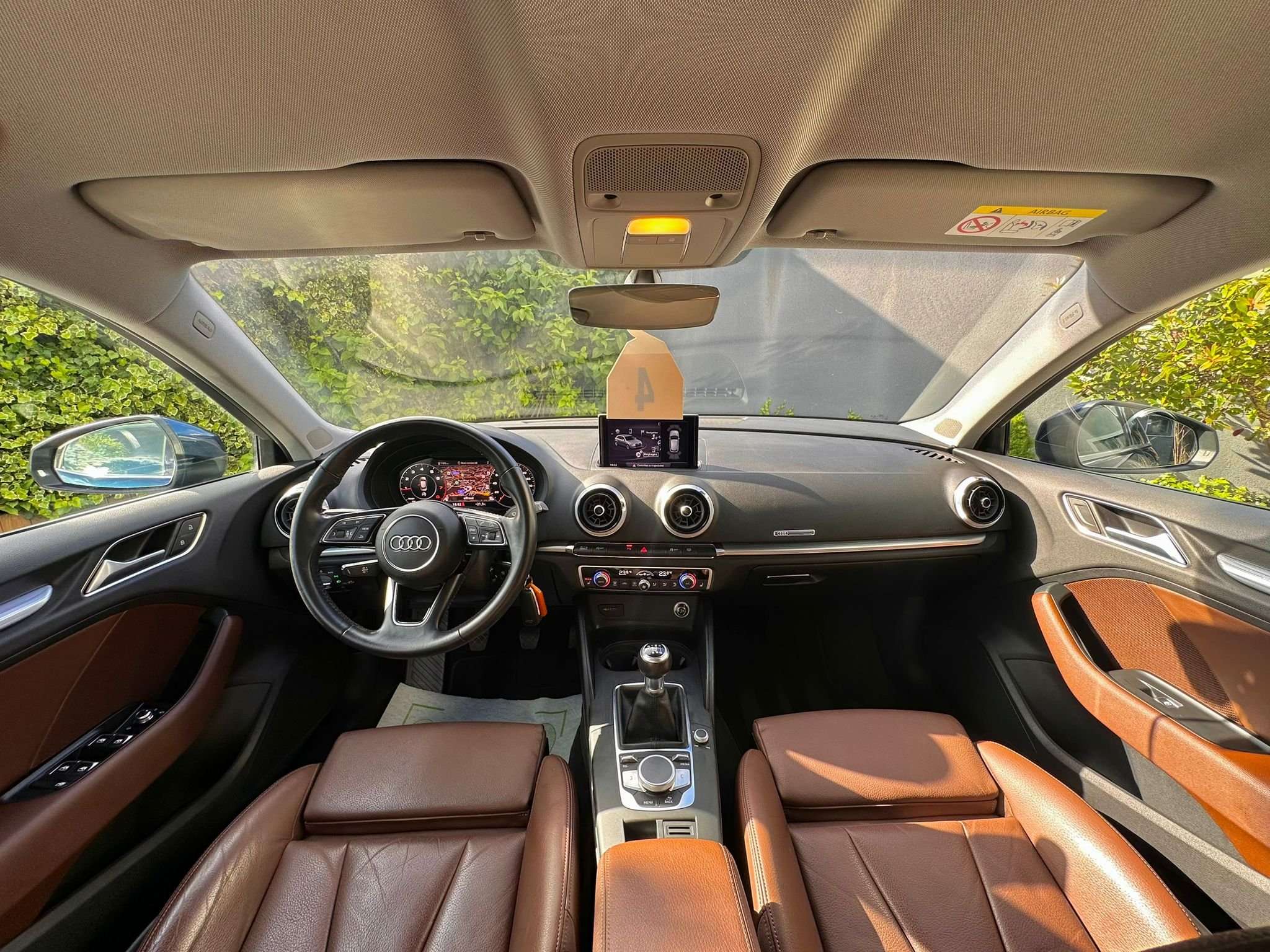 Audi A3 30 TFSI 116 - Faible KM avec TVA Récupérable - Garantie 12 Mois avec Entretien Effectué - Dispo Rapide - Zone LEZ Ok