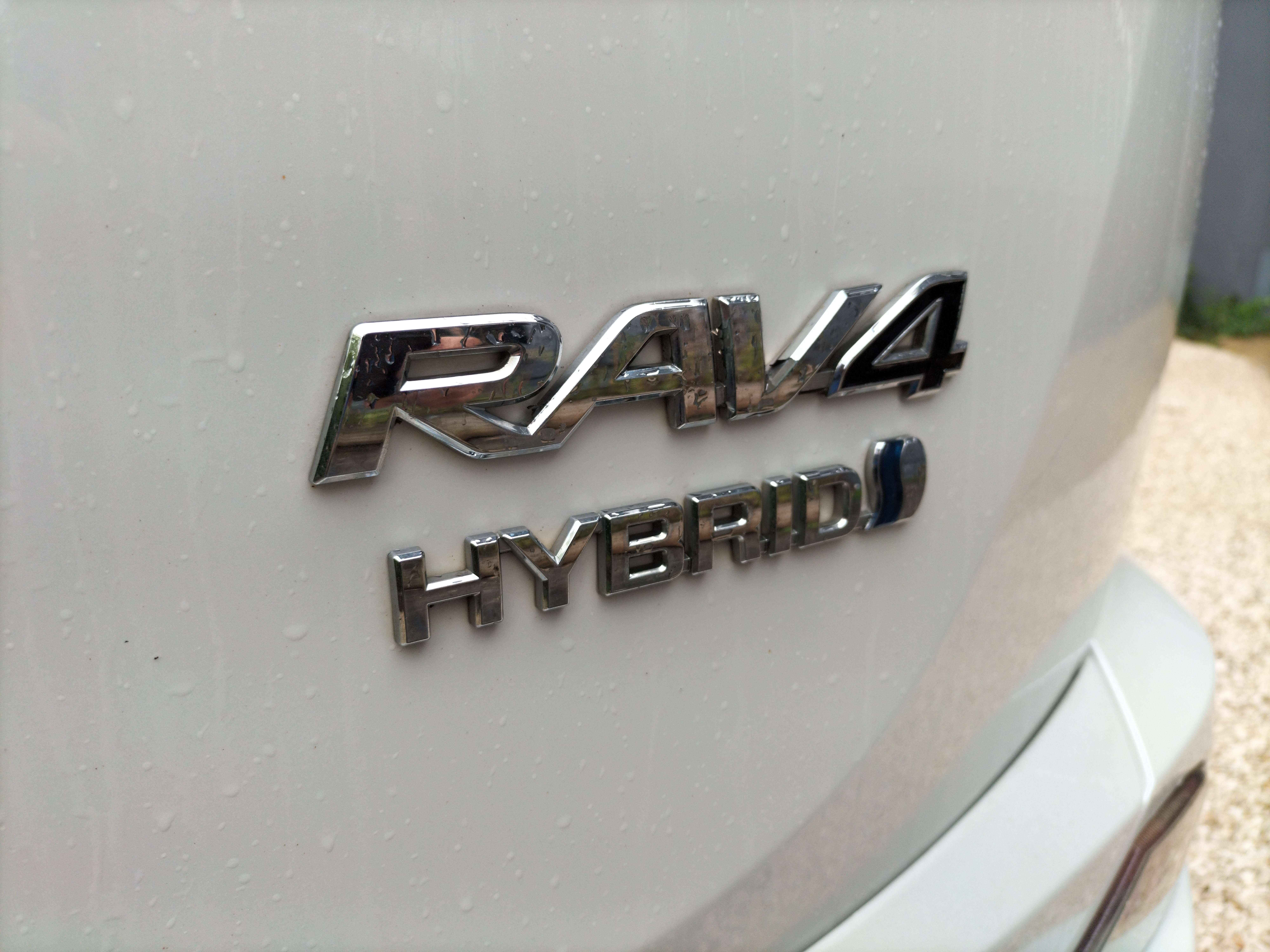Toyota RAV 4 2.5i 2WD Hybrid - FULL CARNET - Garantie 12 MOIS
