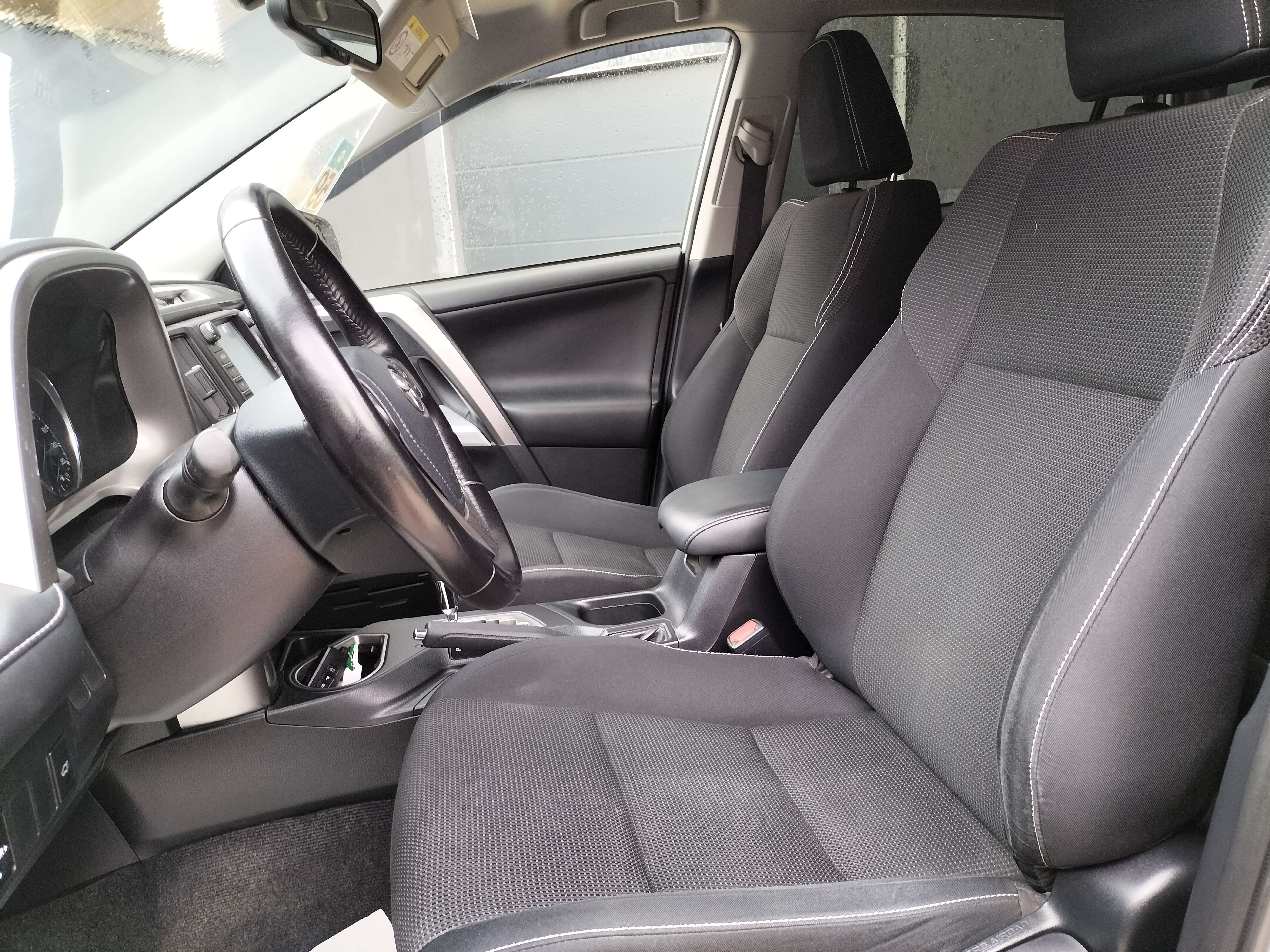 Toyota RAV 4 2.5i 2WD Hybrid - FULL CARNET - Garantie 12 MOIS