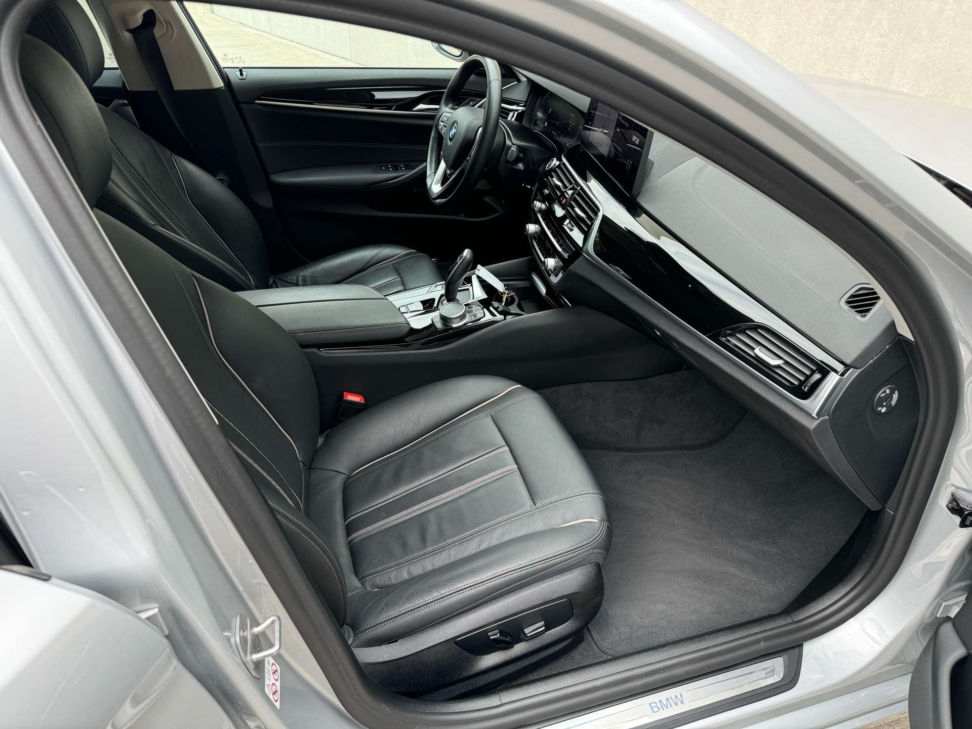 BMW 520 Touring/CUIR/GPS/COCKPIT/PACK SPORT/GARANTIE 12M