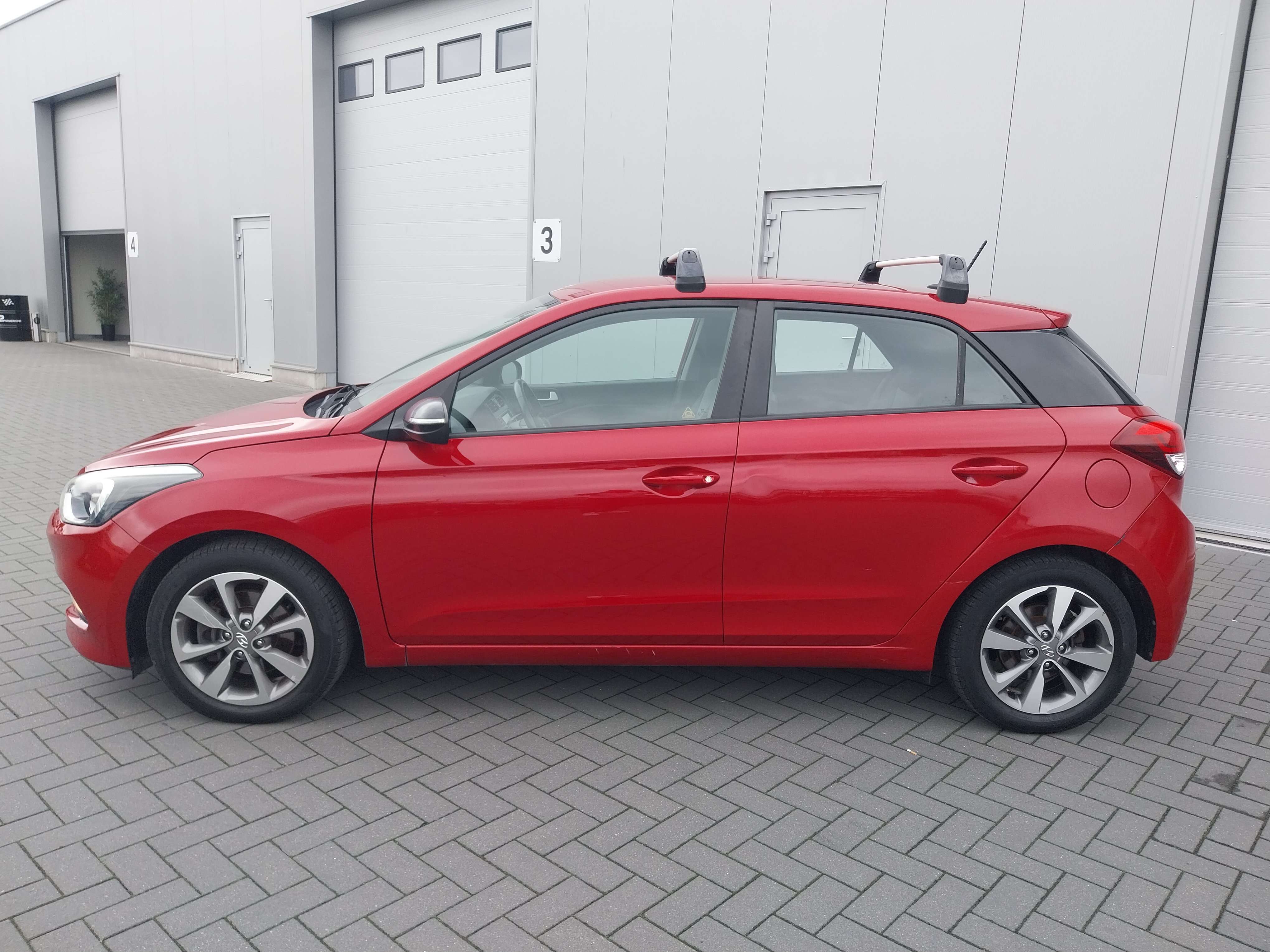 Hyundai i20 GPS/CAMERA/BLUETOOTH/GARANTIE./