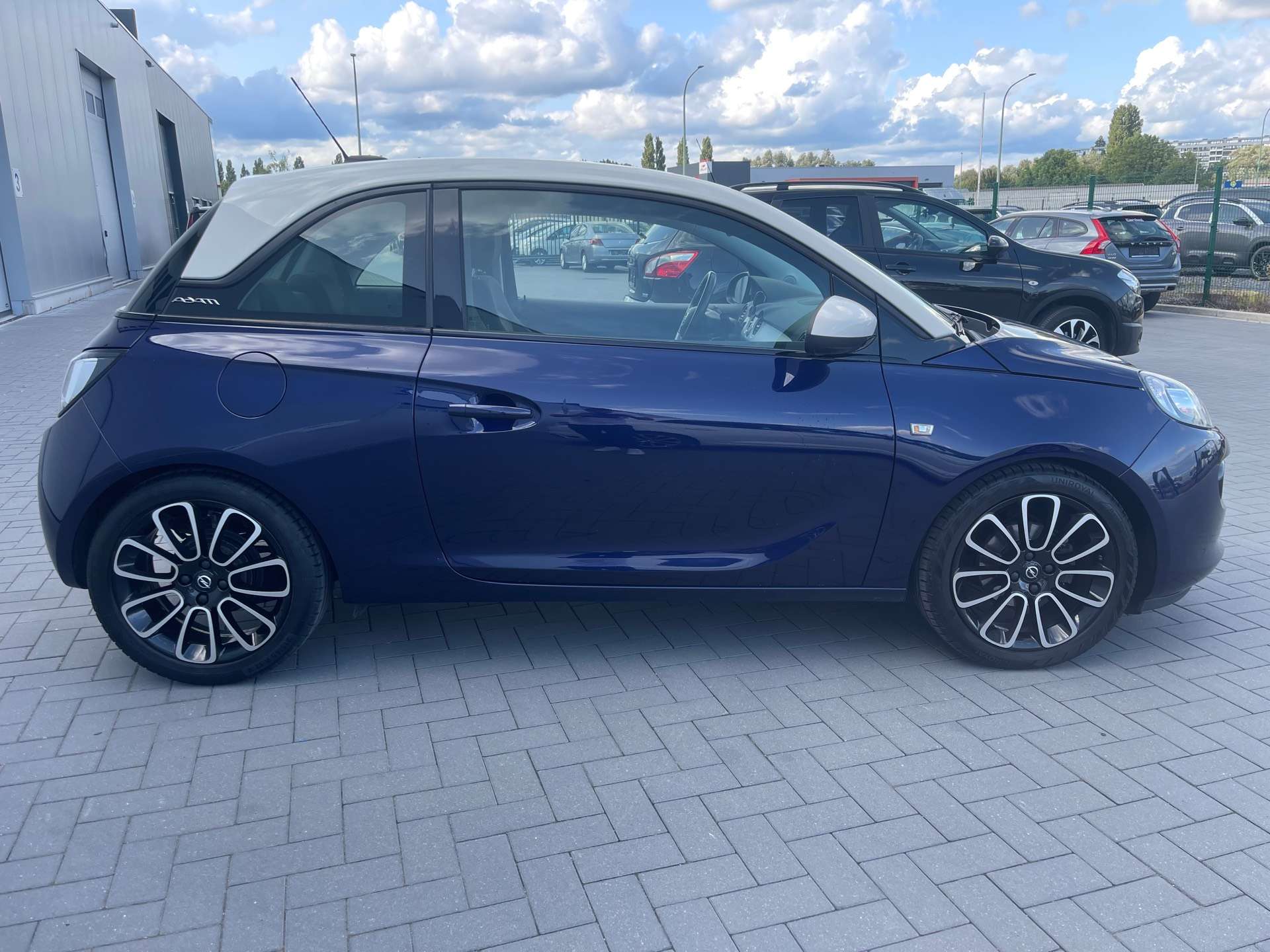 Opel Adam 1.2i Black Jack (EU6.2)/GPS/ANDROID//APPLECAR-PLAY