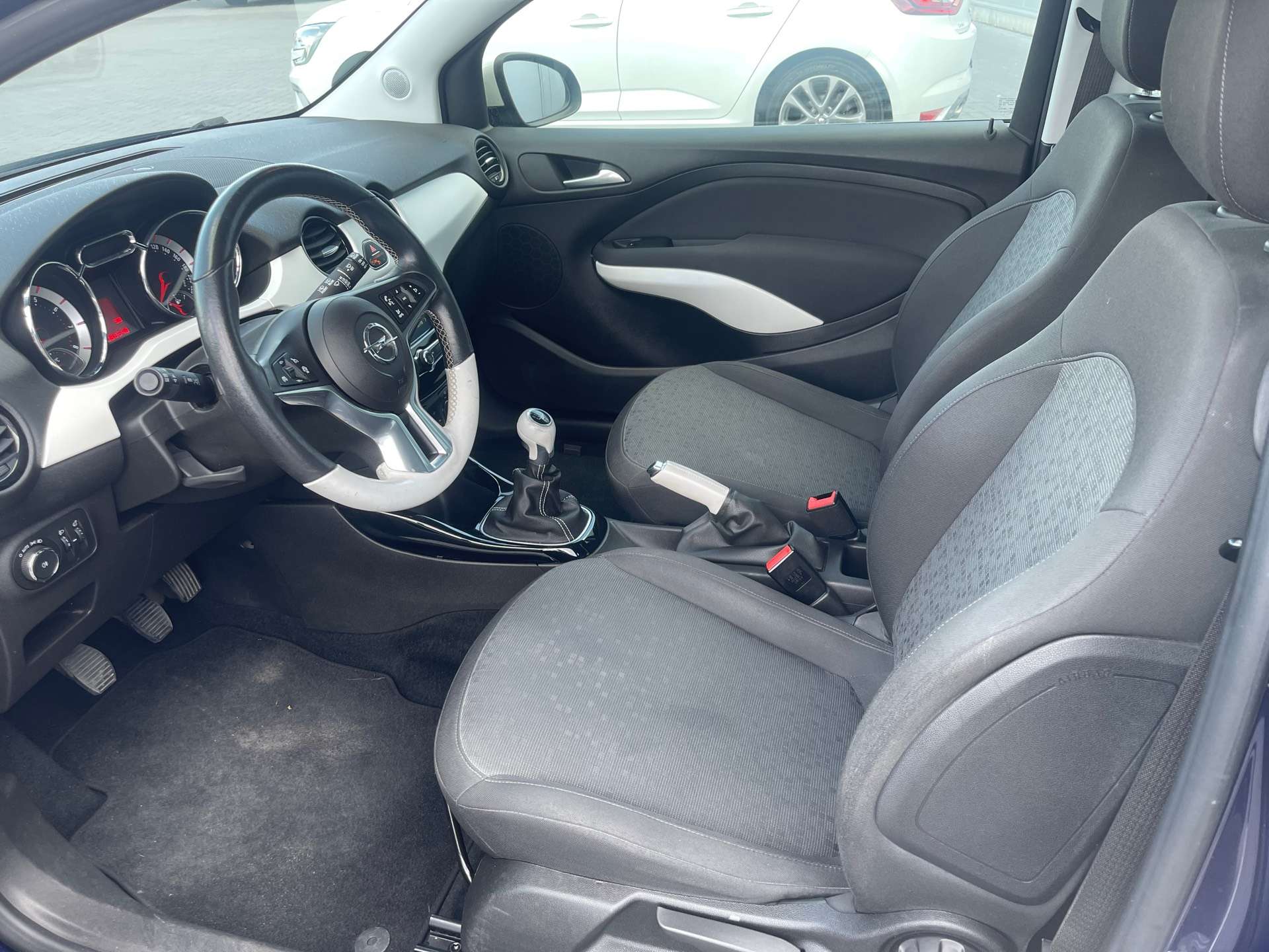 Opel Adam 1.2i Black Jack (EU6.2)/GPS/ANDROID//APPLECAR-PLAY