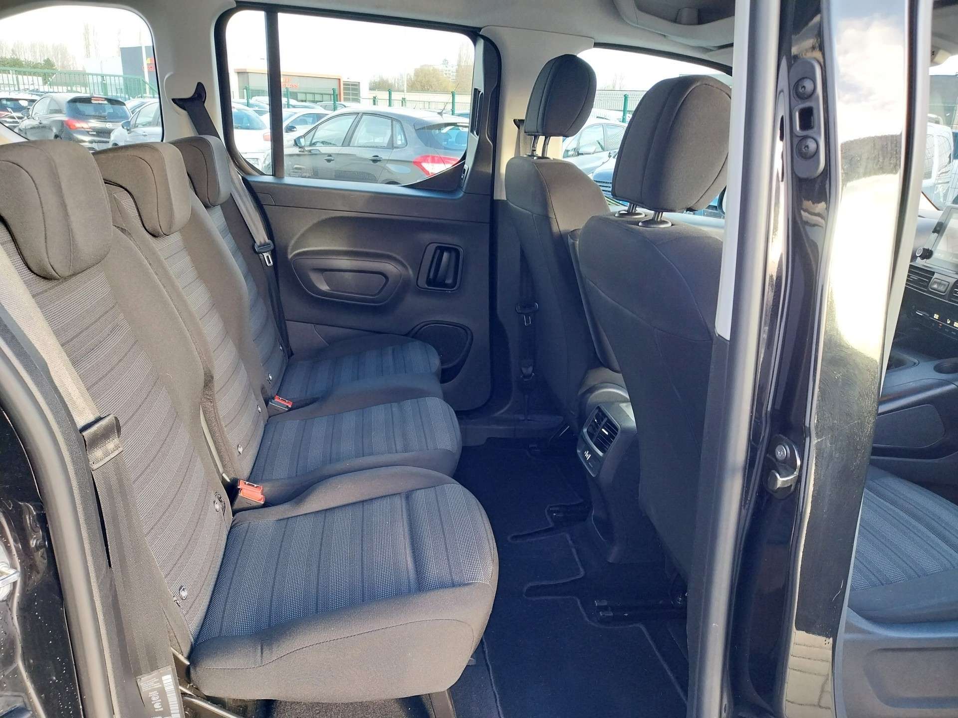 Opel Combo Life 1.2 T  Edition Plus //GPS//CAMERA//ANDROID AUTO//
