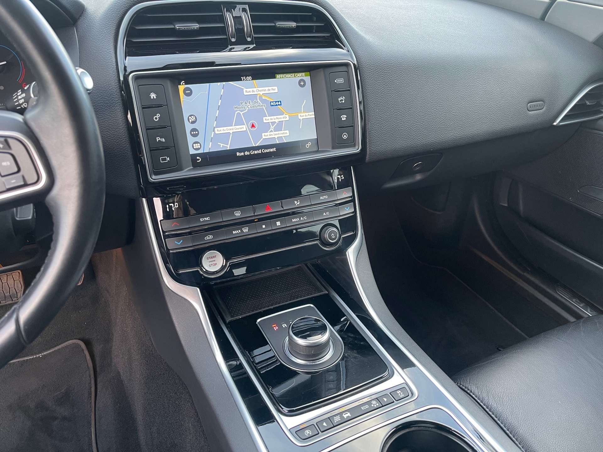 Jaguar XE 2.0 D Prestige // CUIR //GPS //CAMERA //GARANTIE