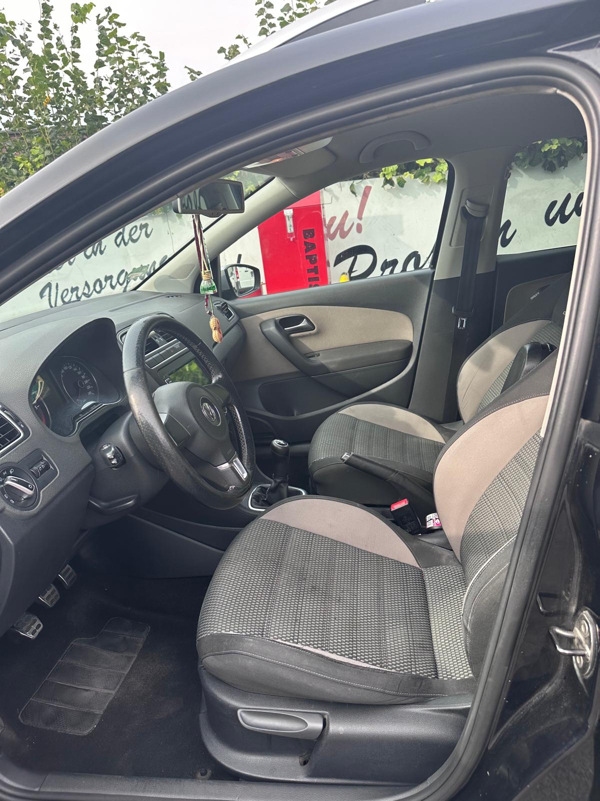 Volkswagen Polo Polo Cross - 1.6 TDi - Installation androïd