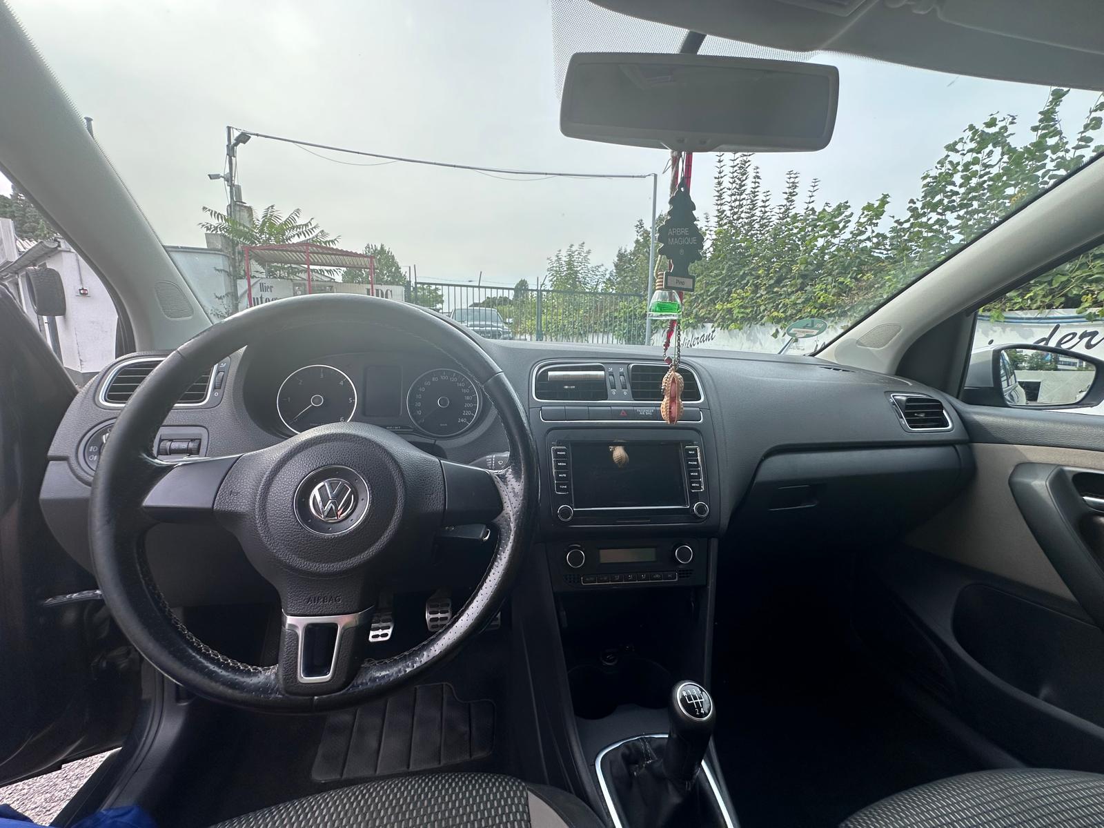Volkswagen Polo Polo Cross - 1.6 TDi - Installation androïd