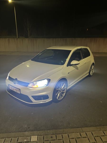 Volkswagen Golf VII 1.4 TSI 122 BLUEMOTION TECHNOLOGY CARAT 3P