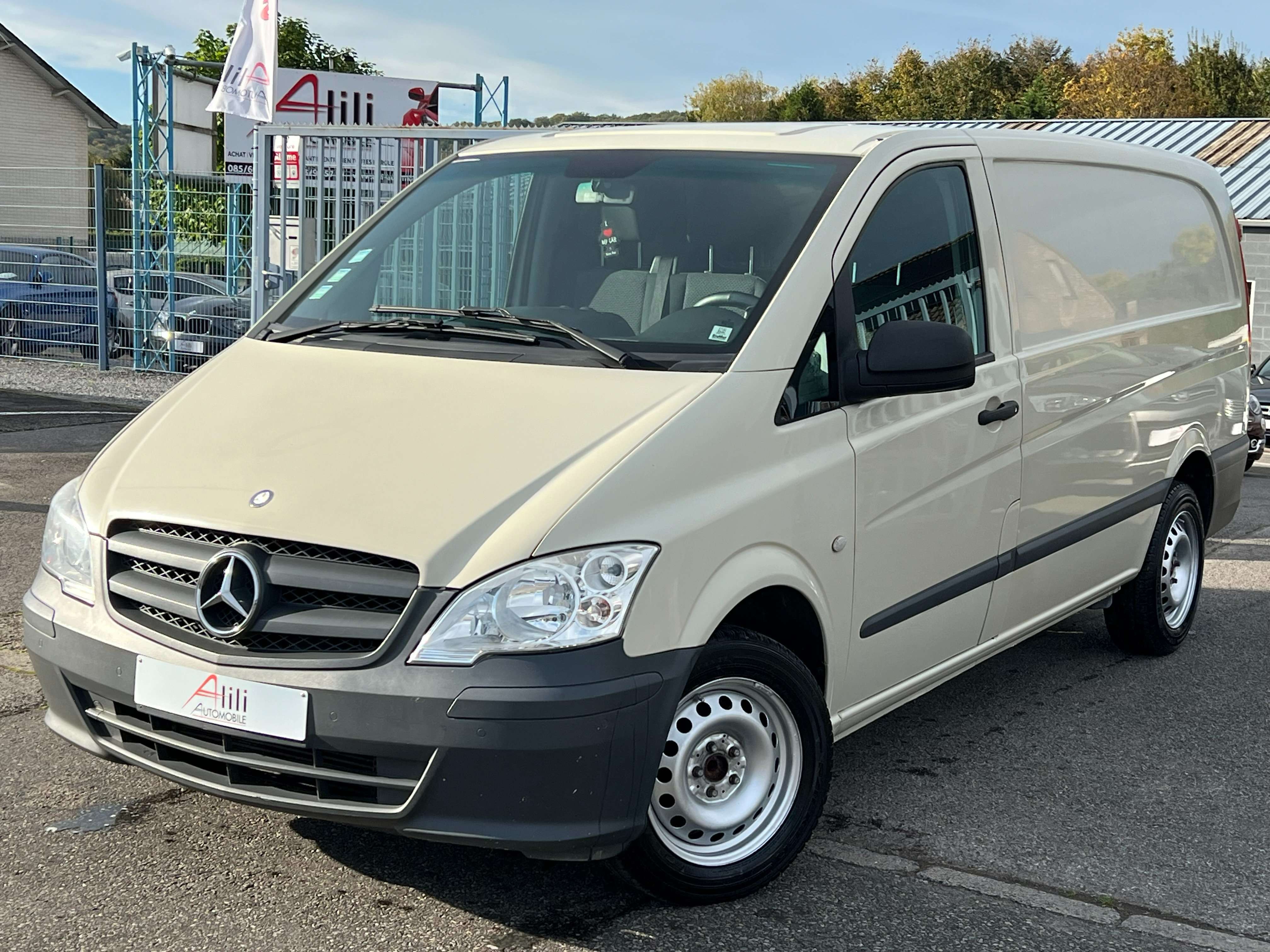 Mercedes-Benz Vito *114*Tva Déductible*Boite-Auto*3 Places*Airco*