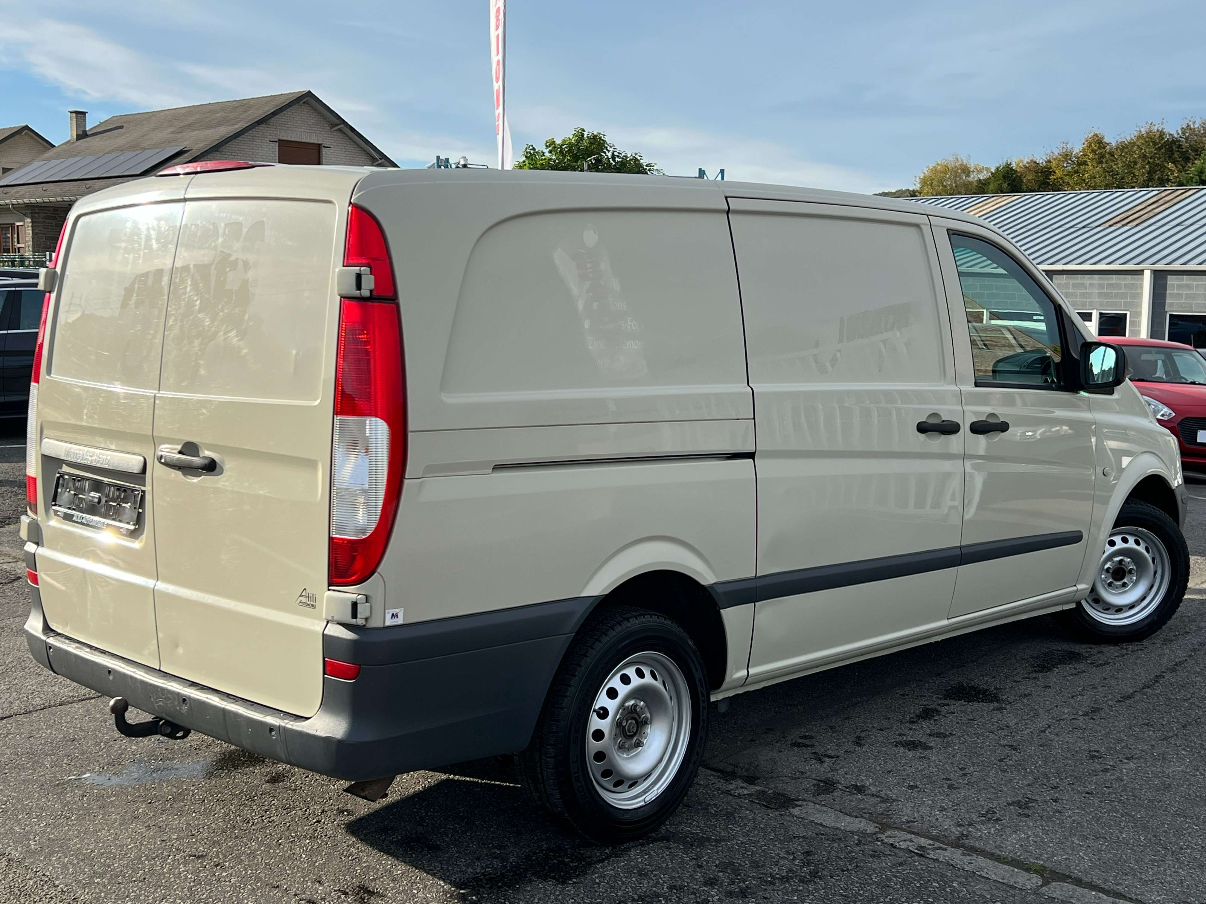 Mercedes-Benz Vito *114*Tva Déductible*Boite-Auto*3 Places*Airco*