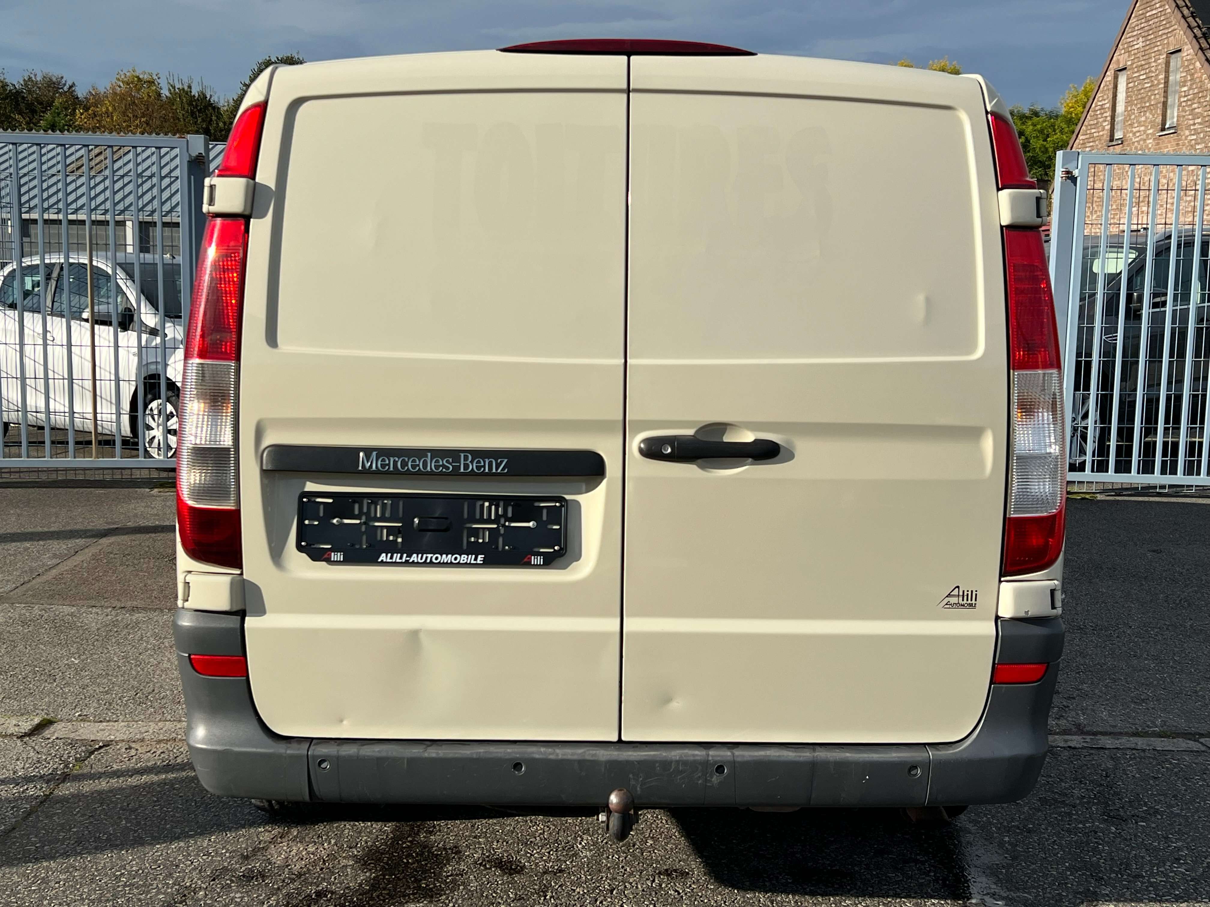Mercedes-Benz Vito *114*Tva Déductible*Boite-Auto*3 Places*Airco*