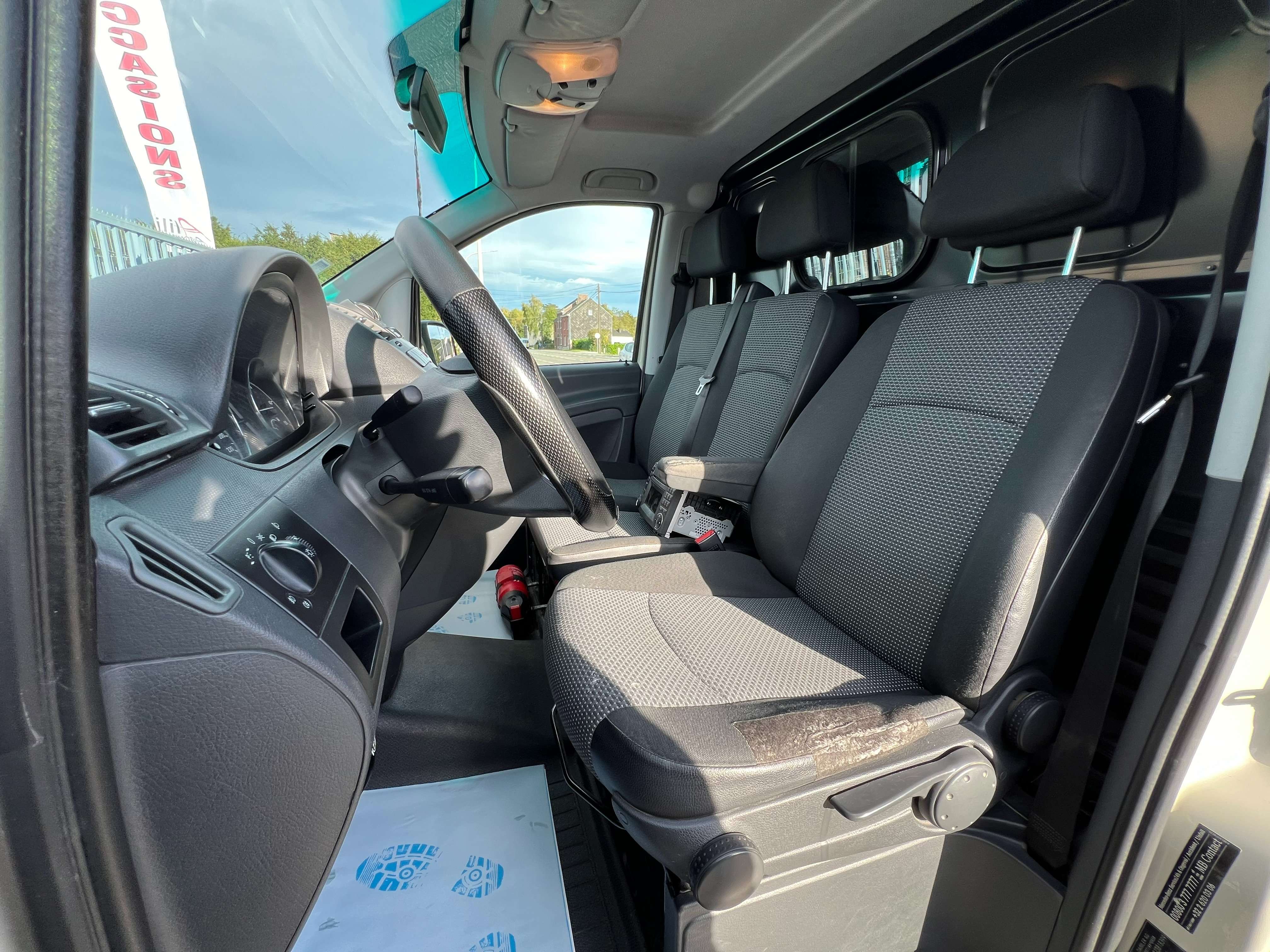 Mercedes-Benz Vito *114*Tva Déductible*Boite-Auto*3 Places*Airco*