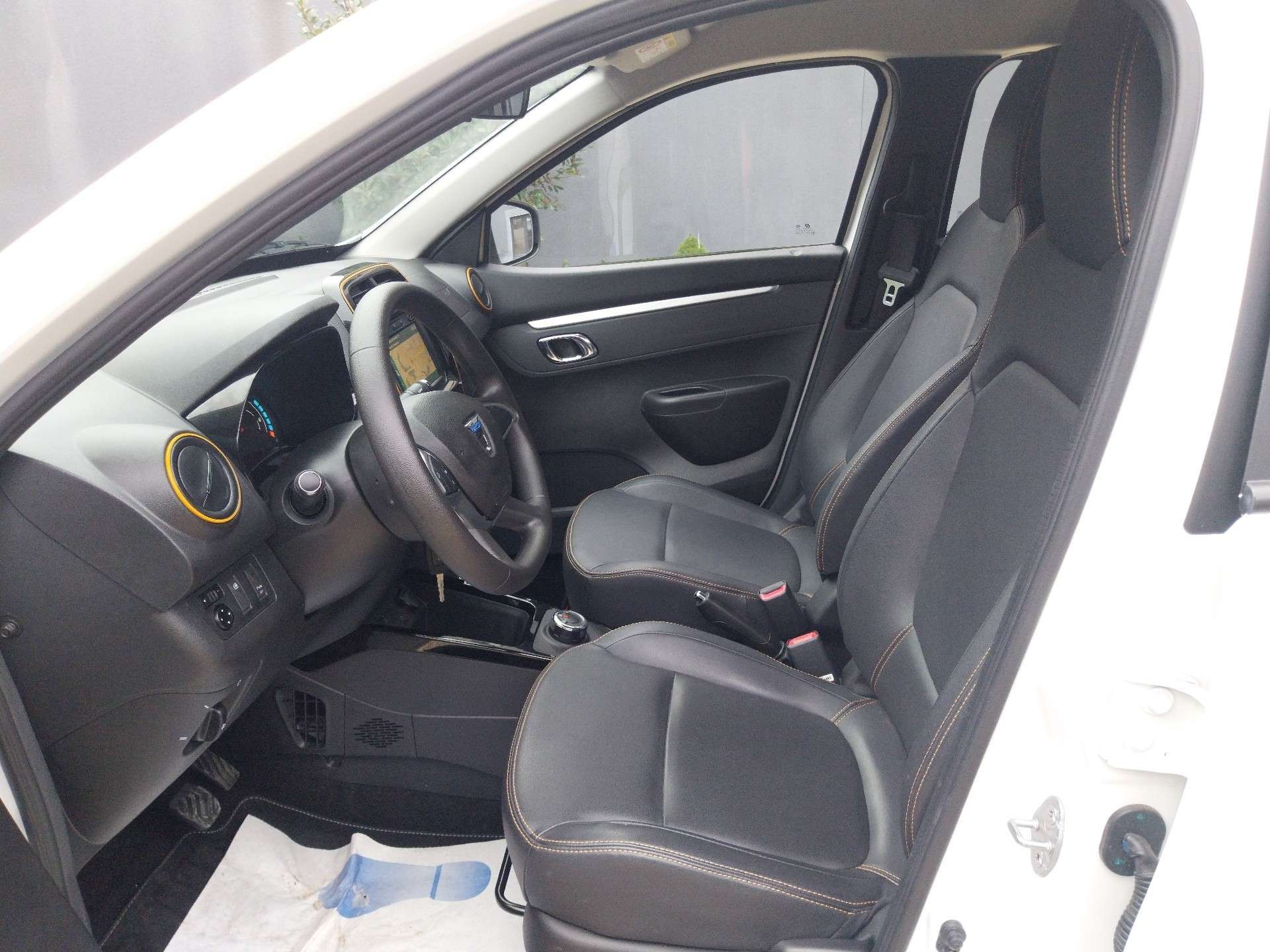 Dacia Spring 27.4 kWh - Citadine Electrique et Economique Faible Kilométrage - Garantie 12 Mois - Idéal Zone LEZ et Ville