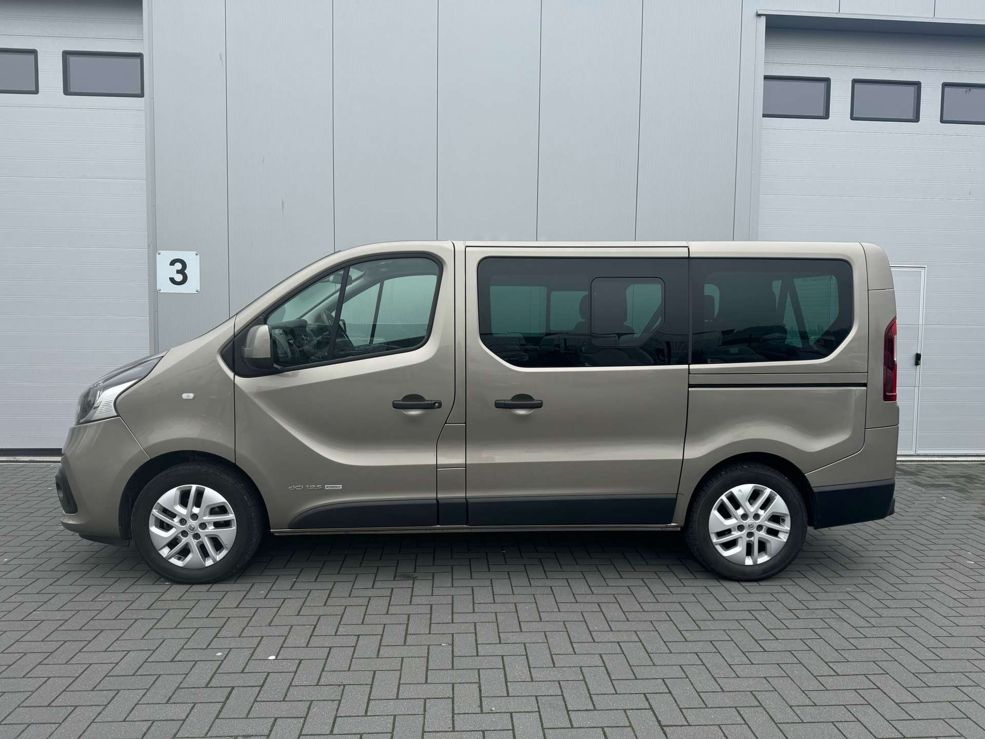 Renault Trafic Passenger 1.6 dCi Energy Twin Turbo Luxe /8 PLACES