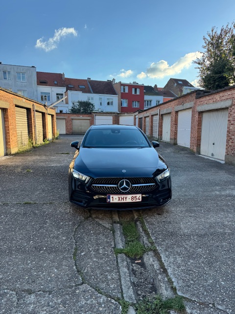 Mercedes-Benz Classe A IV BERLINE 180 AMG LINE 7G-DCT