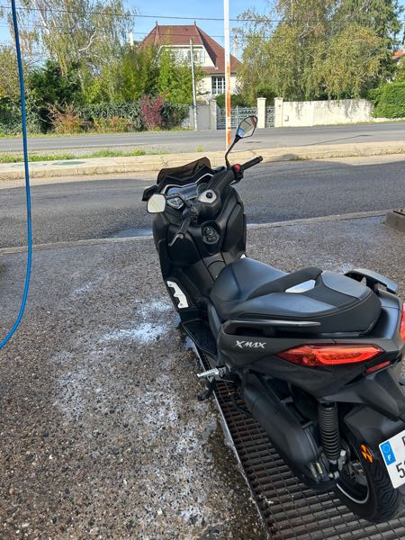 YAMAHA X-MAX ABS