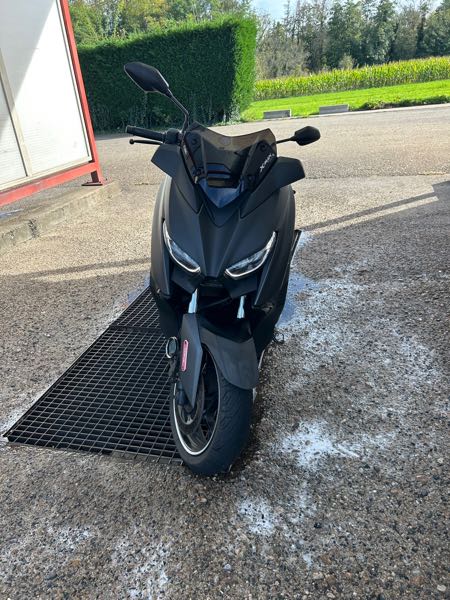 YAMAHA X-MAX ABS