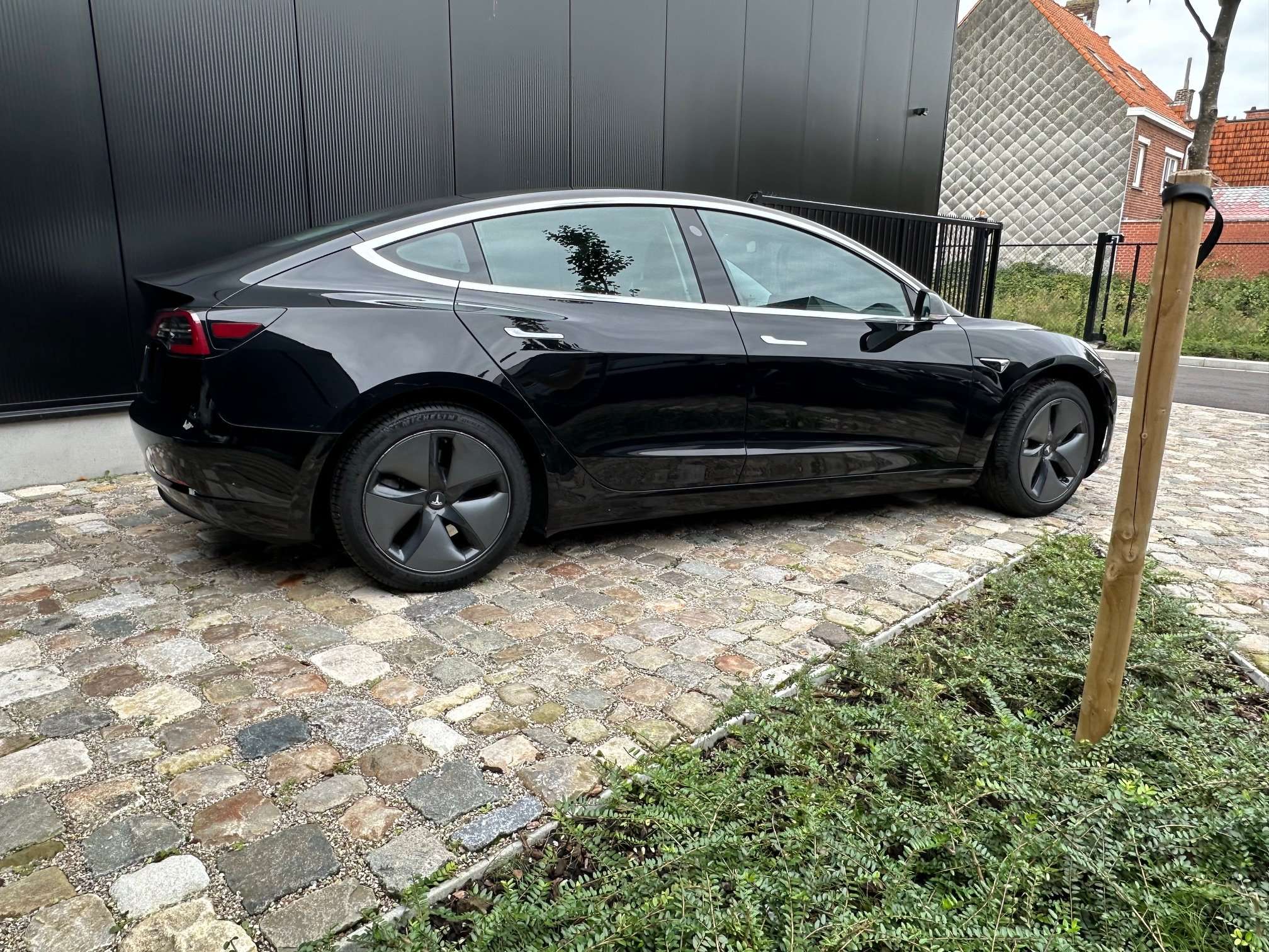 Tesla Model 3 50 kWh SR+ , 18.925 +BTW ,Garant. tot 10/2028