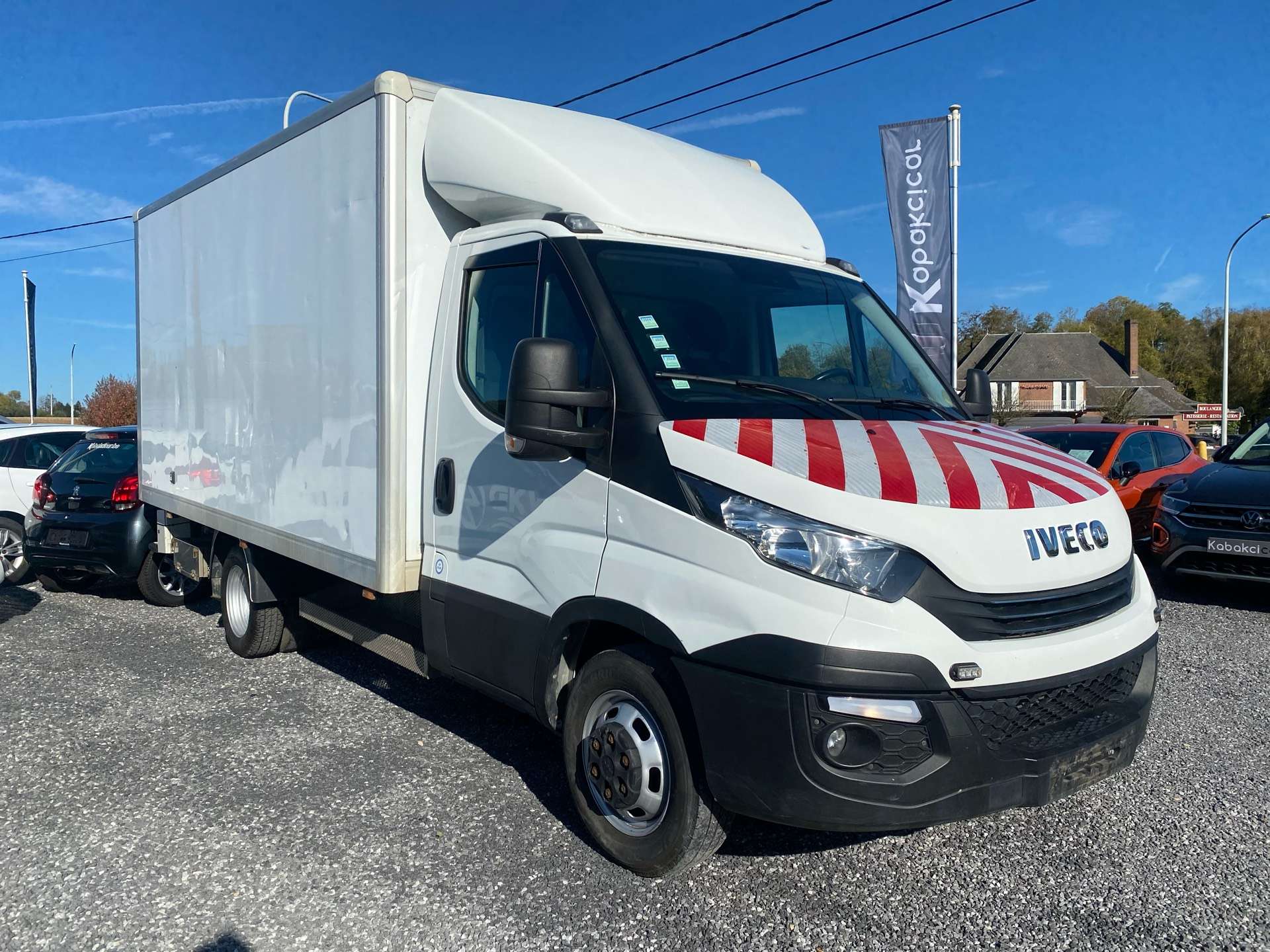 Iveco Daily 35-c14/100KW/136 CH/ CHASSIS LONG/CLIMATISATION!!!