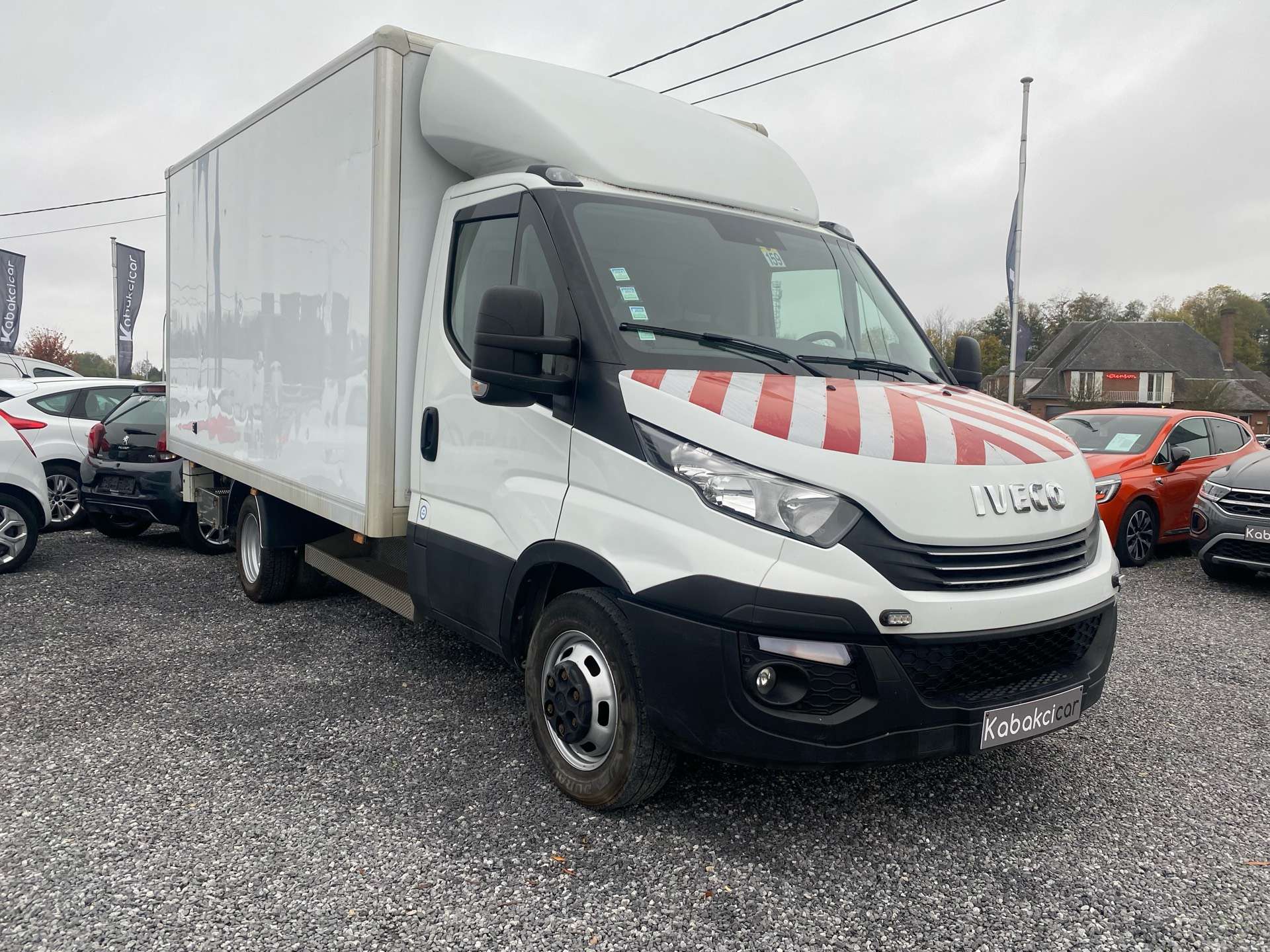 Iveco Daily 35-c14/100KW/136 CH/ CHASSIS LONG/CLIMATISATION!!!