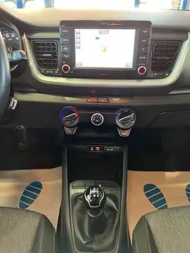 Kia Stonic 1.2i etat neuf a voir ✅✅✅