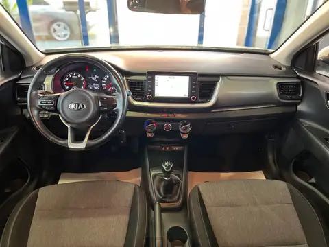 Kia Stonic 1.2i etat neuf a voir ✅✅✅