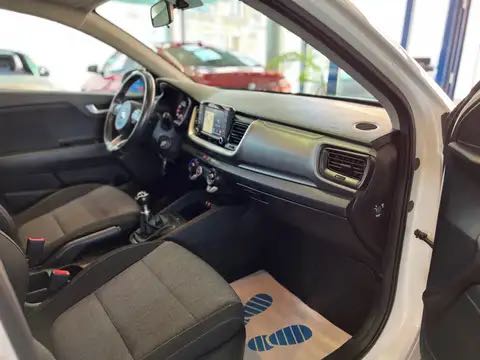 Kia Stonic 1.2i etat neuf a voir ✅✅✅